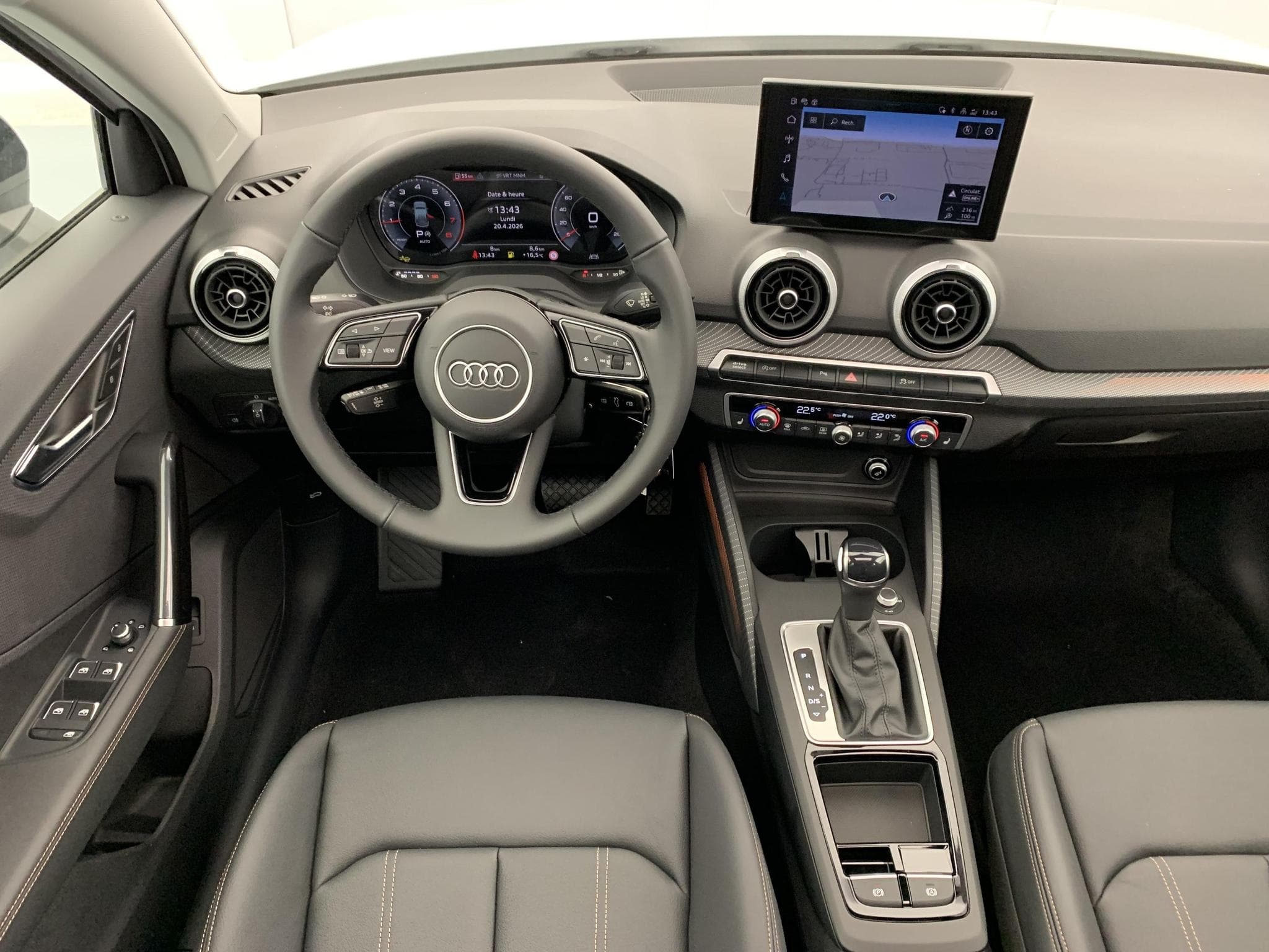 Audi Q2 35 TFSI 150 S tronic 7 Design (2026) - Photo 13