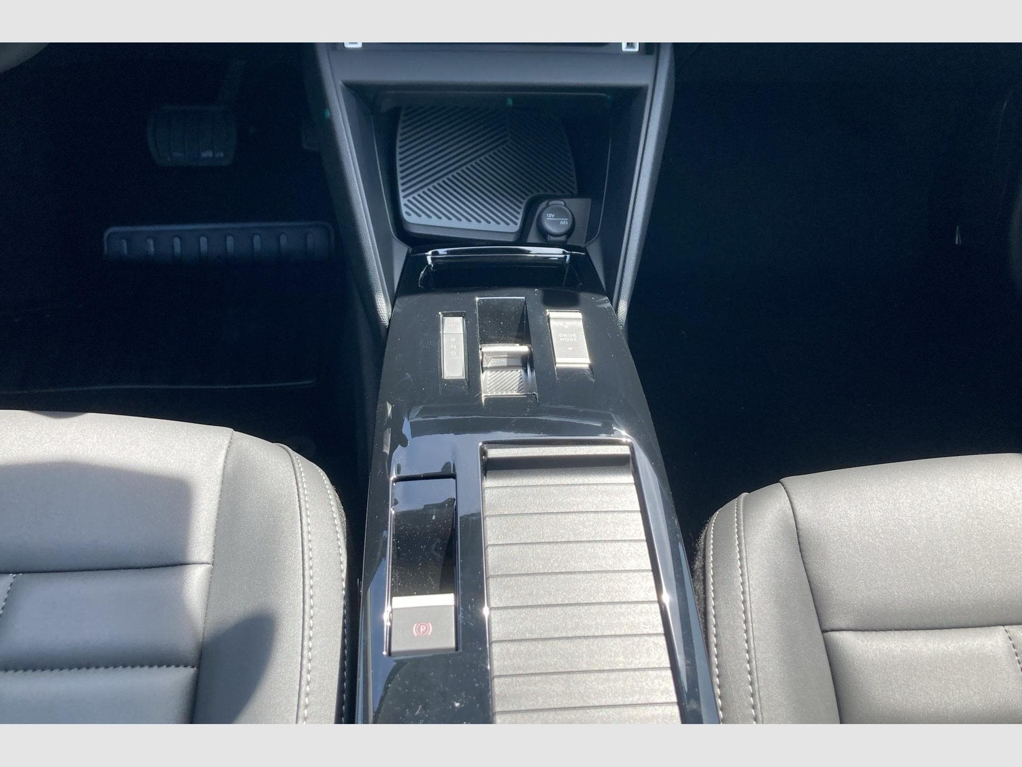 CitroëN C4 Hybride 145 e-DCS6 Max (2026) - Photo 16