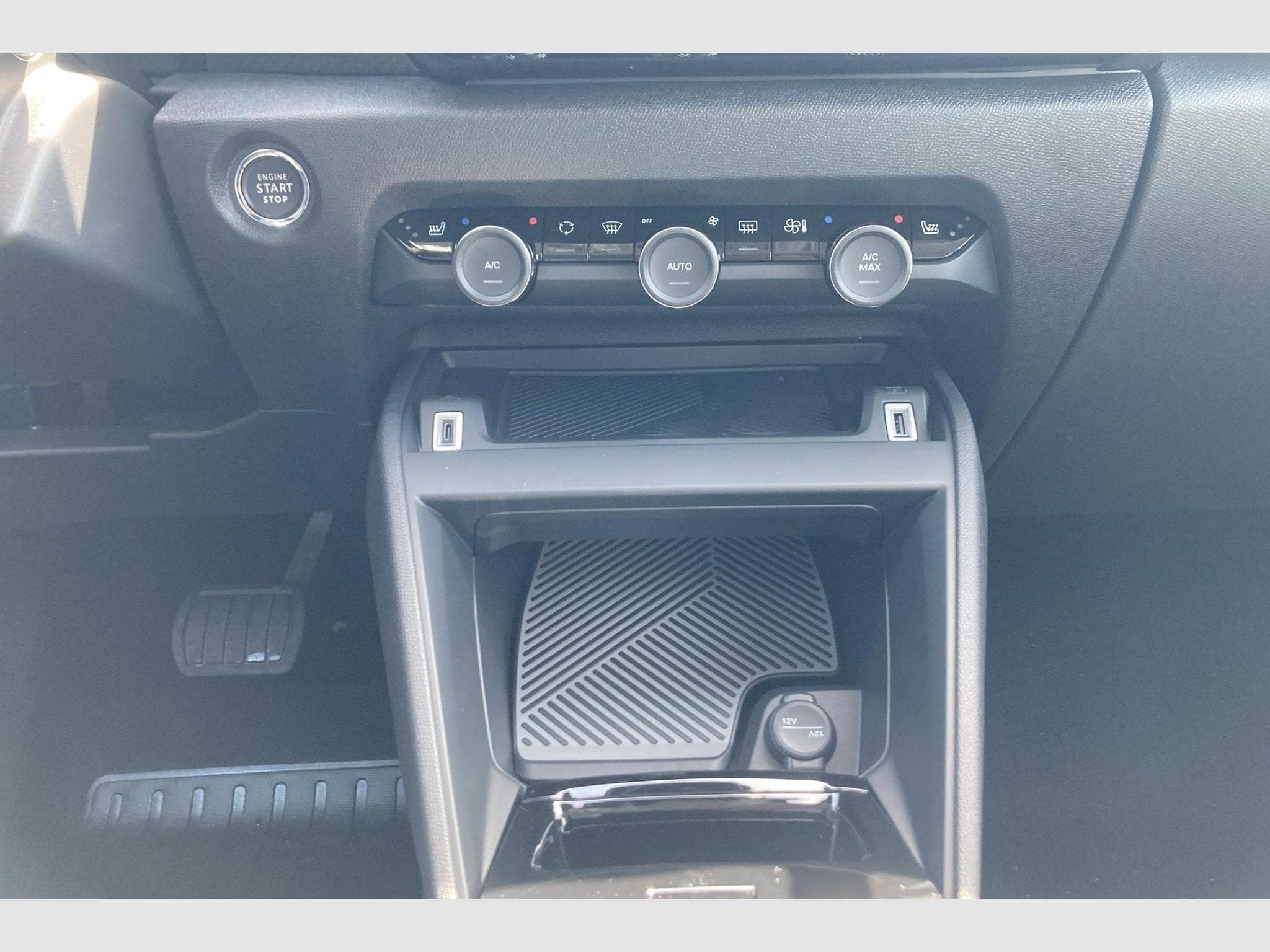 CitroëN C4 Hybride 145 e-DCS6 Max (2026) - Photo 17