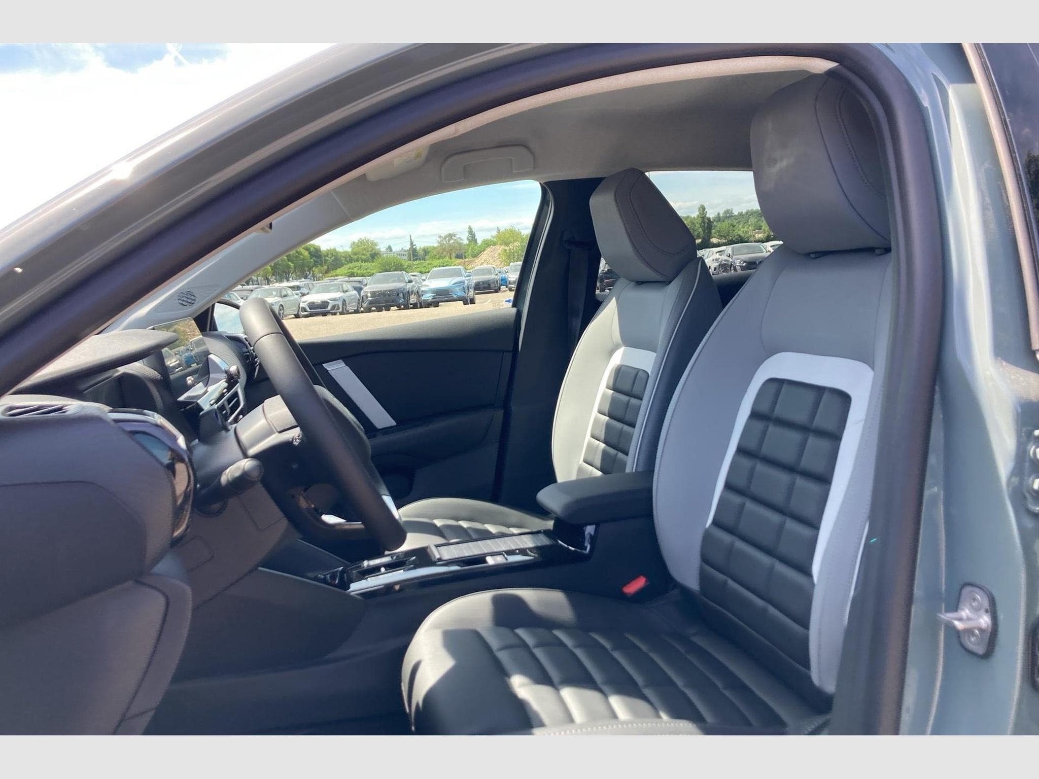 CitroëN C4 Hybride 145 e-DCS6 Max (2026) - Photo 9
