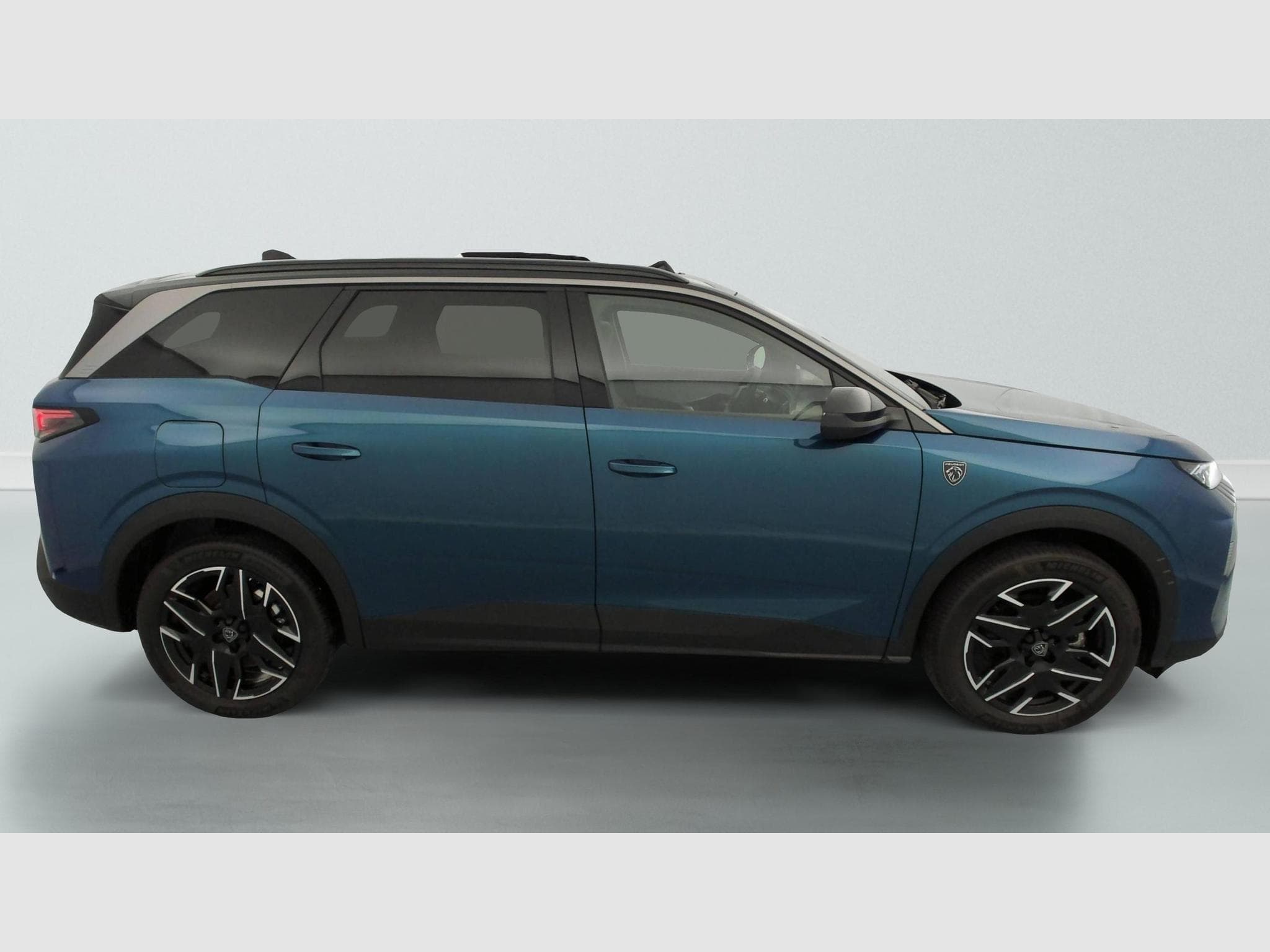 Peugeot 5008 Hybrid 145 e-DCS6 GT (2025) - Photo 8