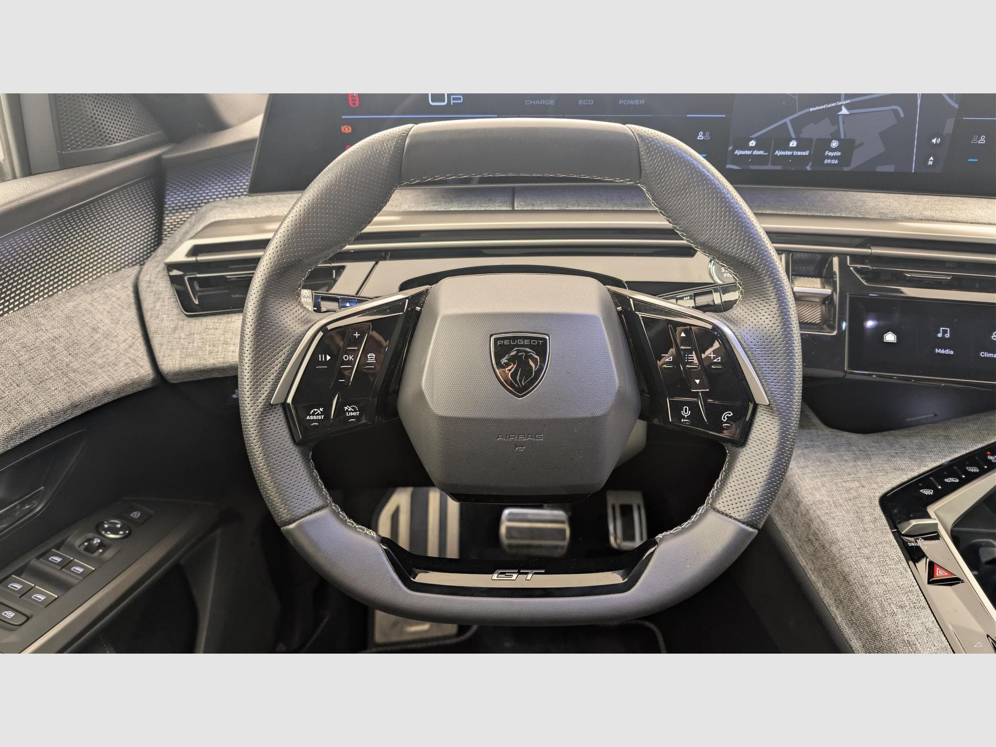 Peugeot 3008 Hybrid 145 e-DCS6 GT (2025) - Photo 12
