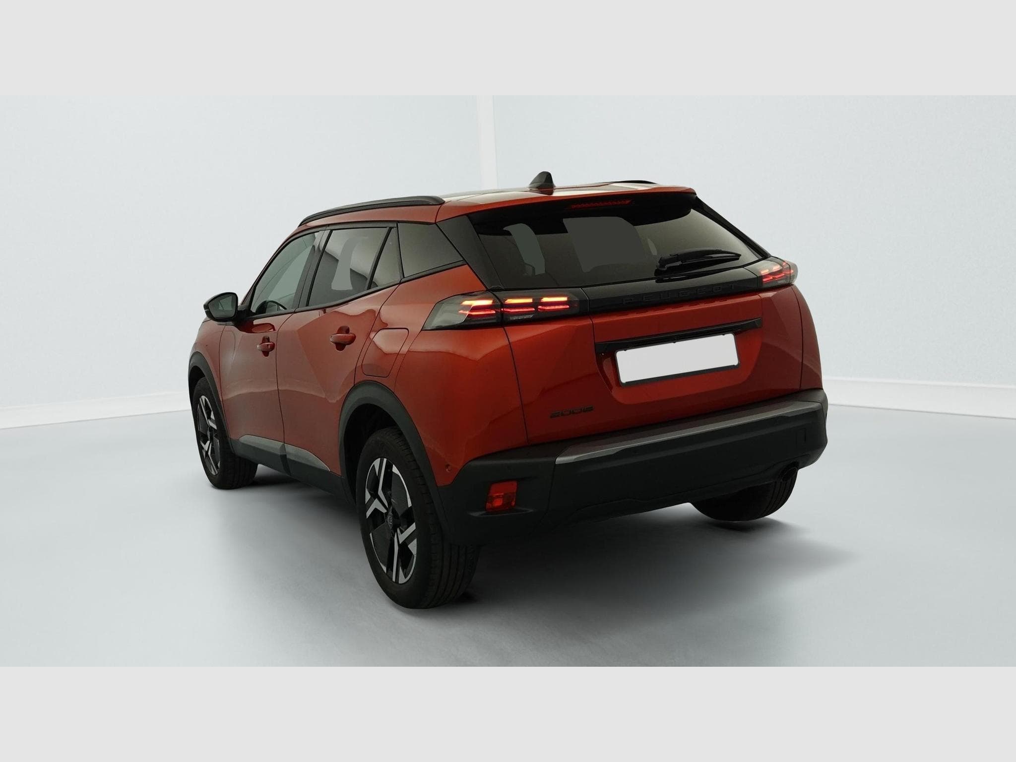 Peugeot 2008 PureTech 100 S&S BVM6 Allure (2024) - Photo 5