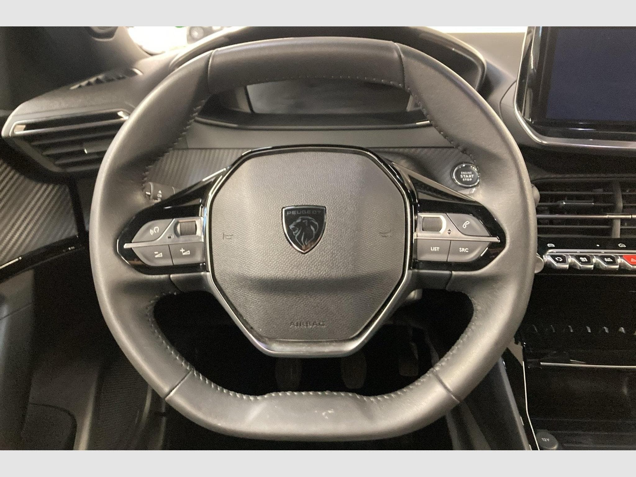 Peugeot 2008 100 S&S BVM6 Allure (2025) - Photo 14