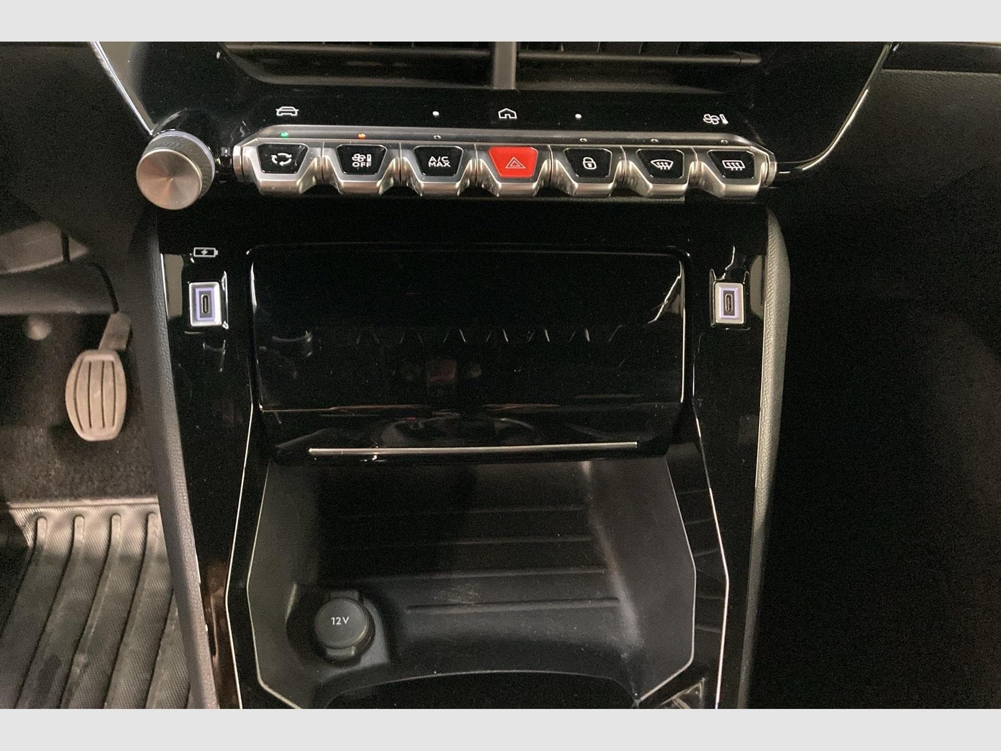 Peugeot 2008 100 S&S BVM6 Allure (2025) - Photo 18