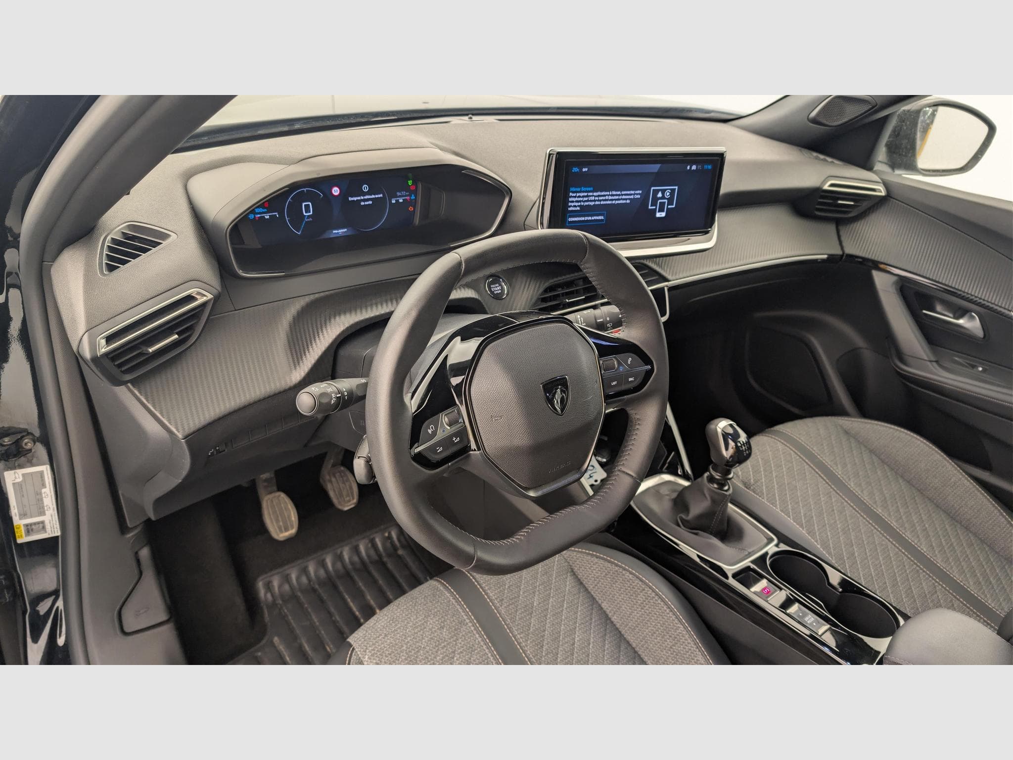Peugeot 2008 100 S&S BVM6 Allure (2025) - Photo 15
