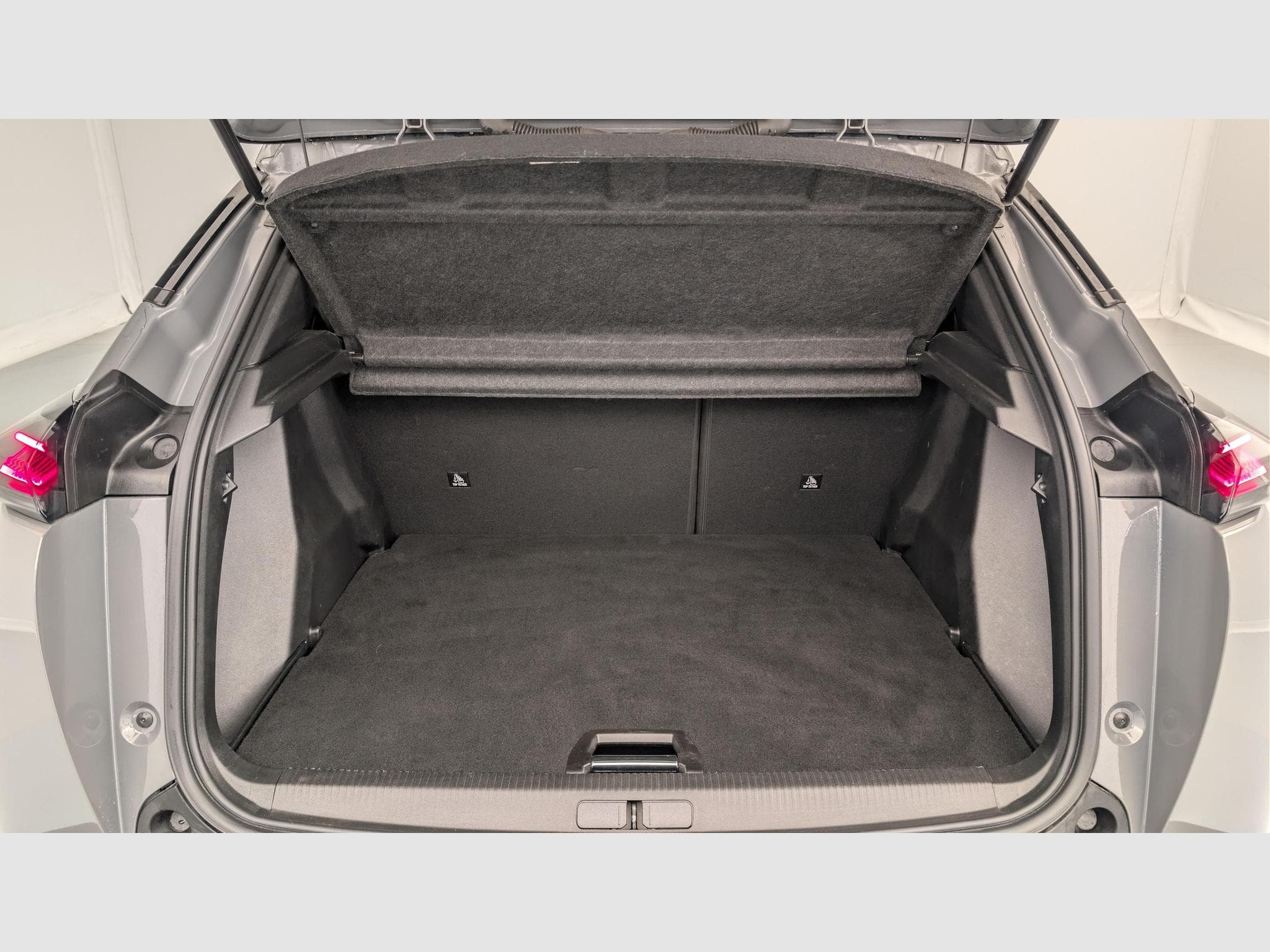 Peugeot 2008 100 S&S BVM6 Allure (2025) - Photo 11