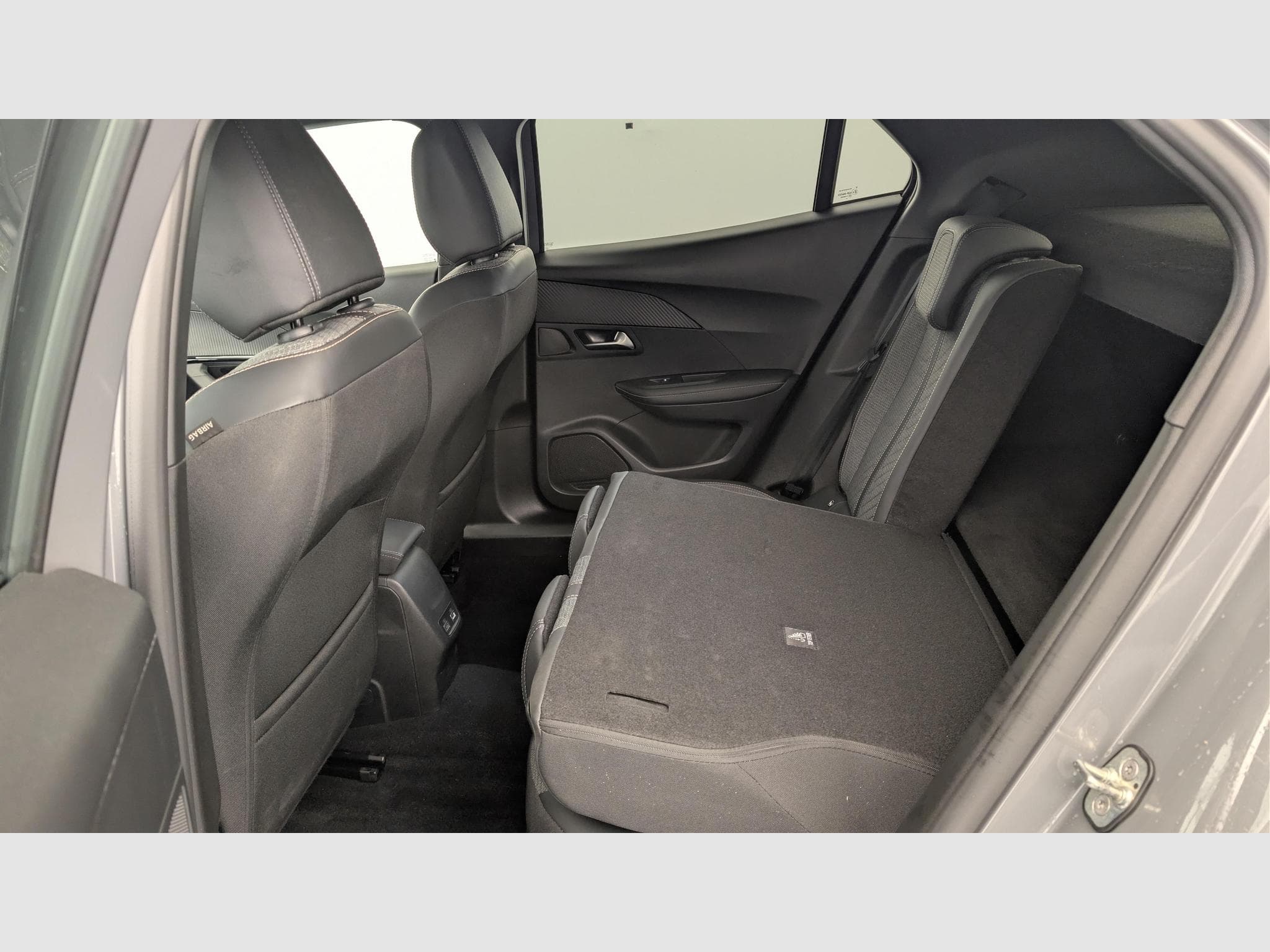 Peugeot 2008 100 S&S BVM6 Allure (2025) - Photo 12