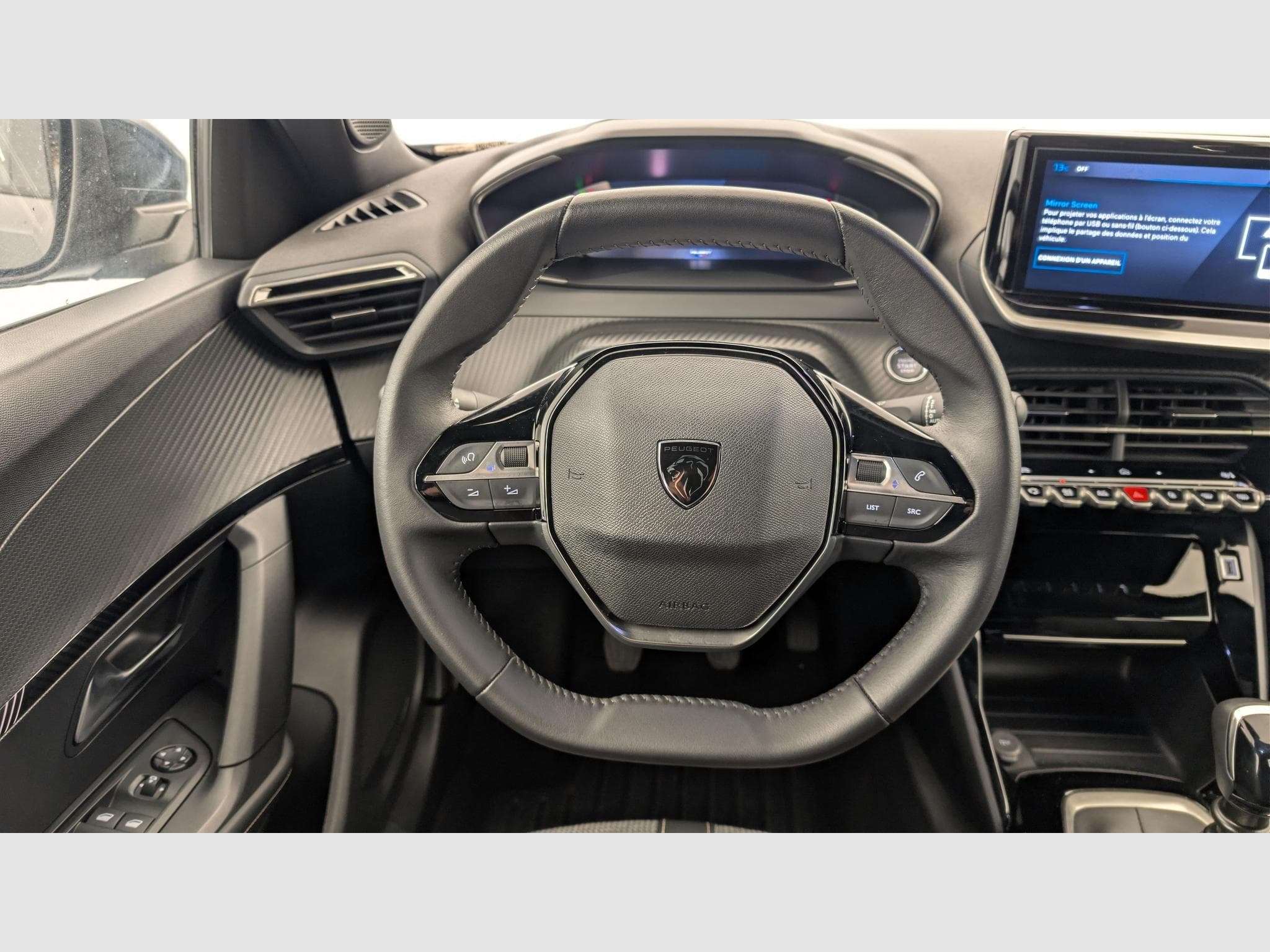 Peugeot 2008 100 S&S BVM6 Allure (2025) - Photo 14