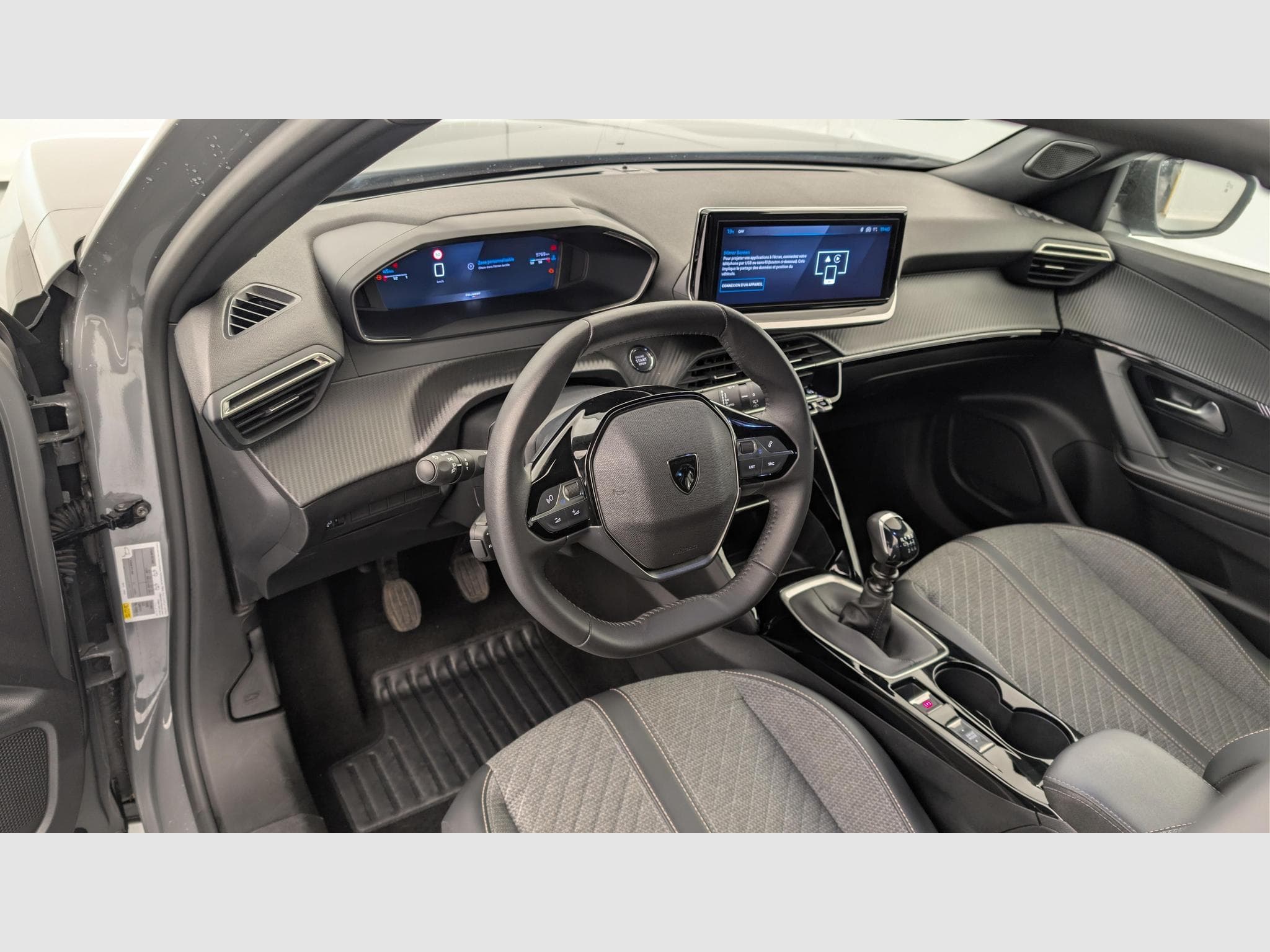 Peugeot 2008 100 S&S BVM6 Allure (2025) - Photo 15