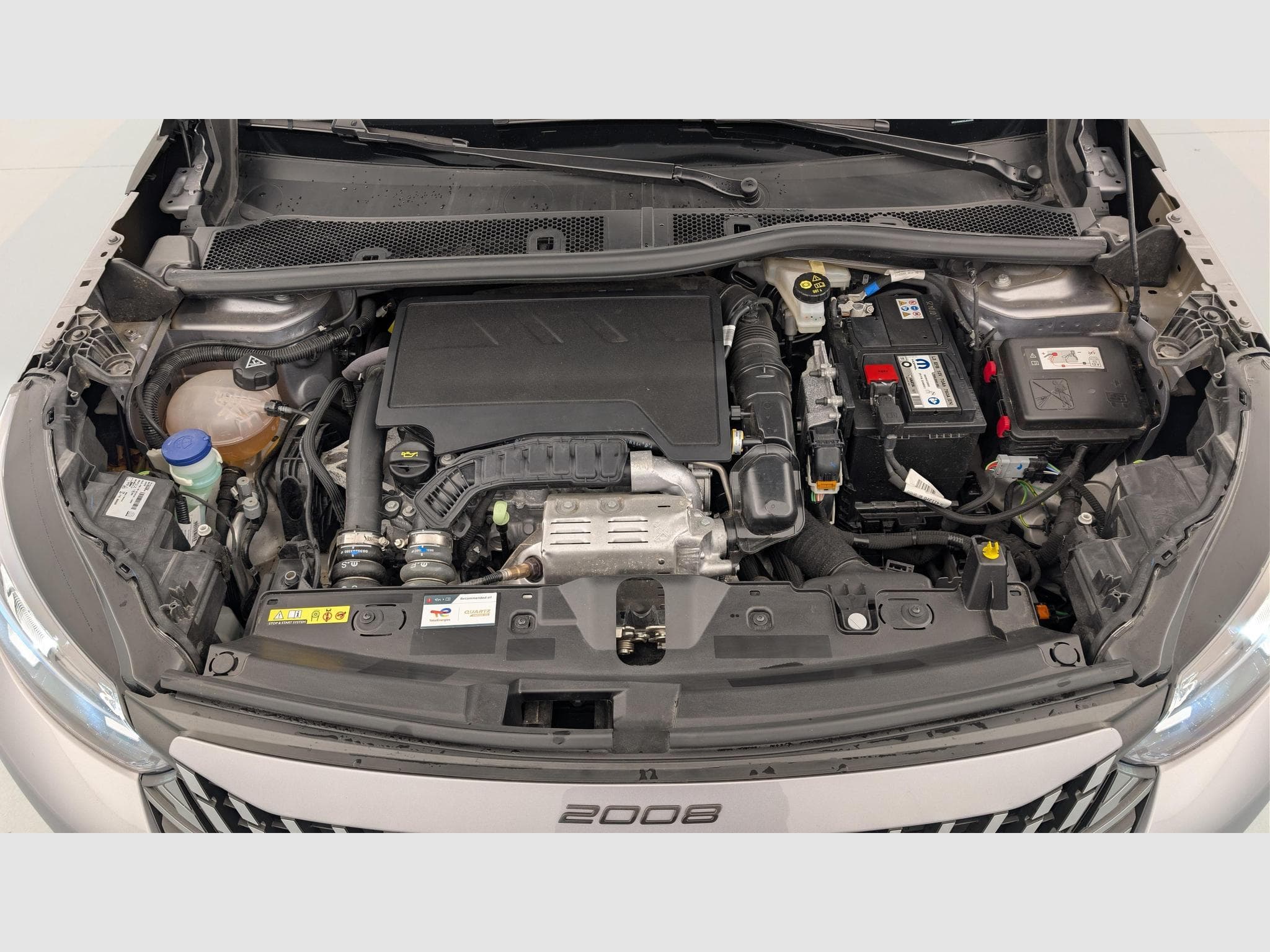 Peugeot 2008 100 S&S BVM6 Allure (2025) - Photo 20