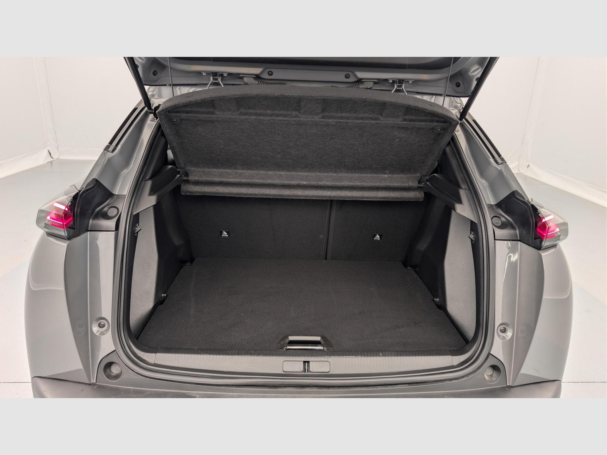 Peugeot 2008 100 S&S BVM6 Allure (2025) - Photo 11
