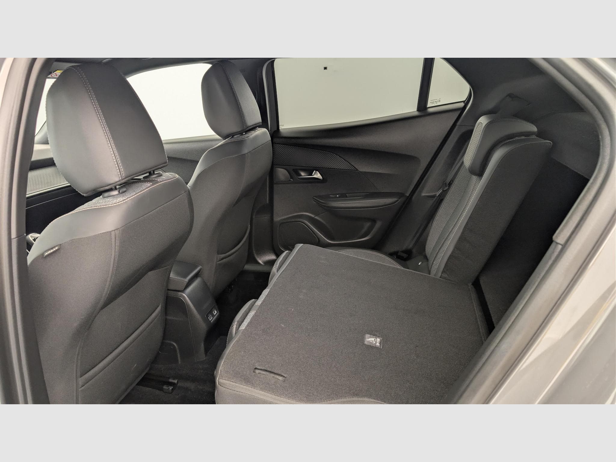 Peugeot 2008 100 S&S BVM6 Allure (2025) - Photo 12