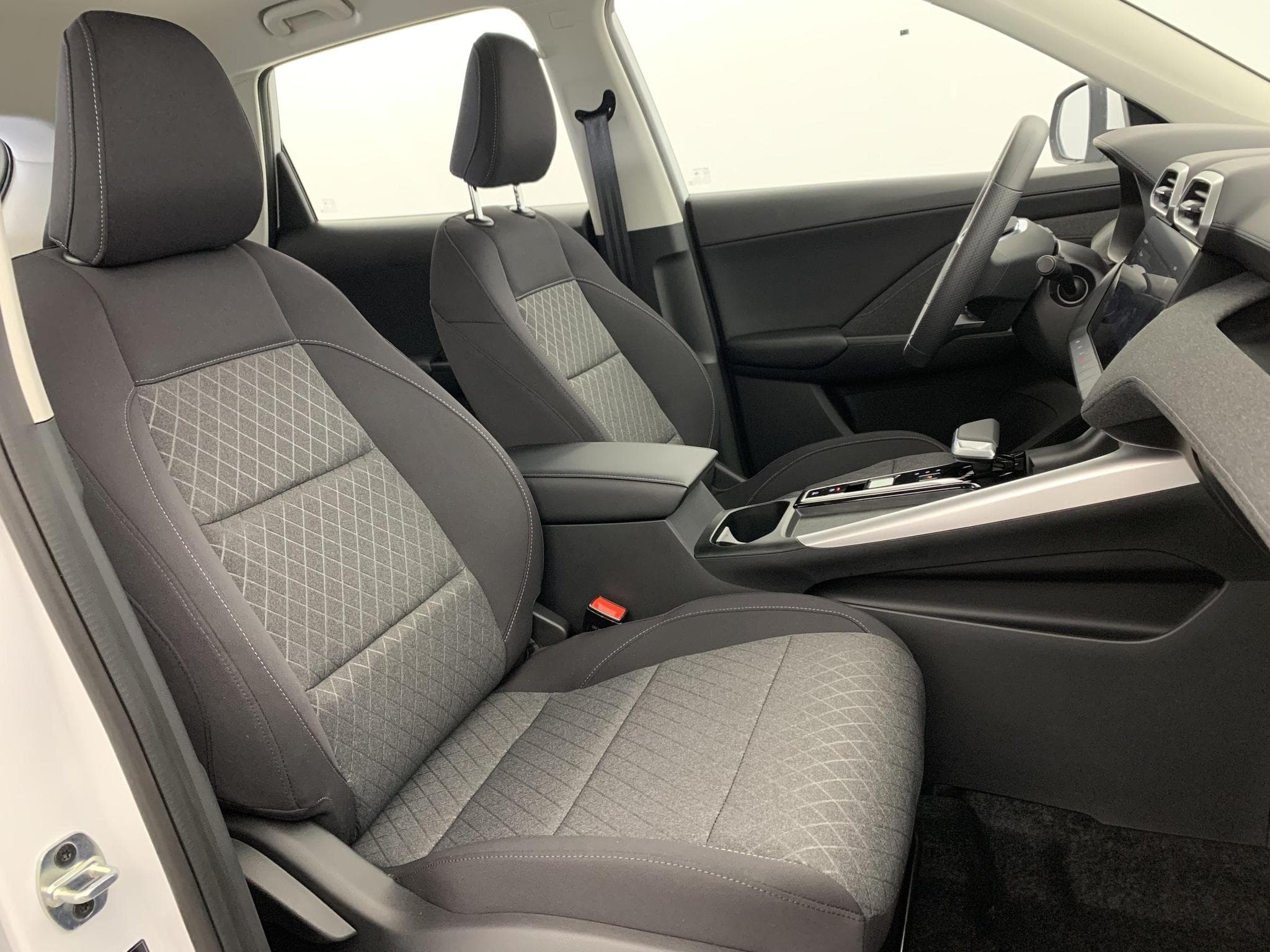 Mg ZS 1.5 L Hybrid+ 197 ch Standard (2025) - Foto 14