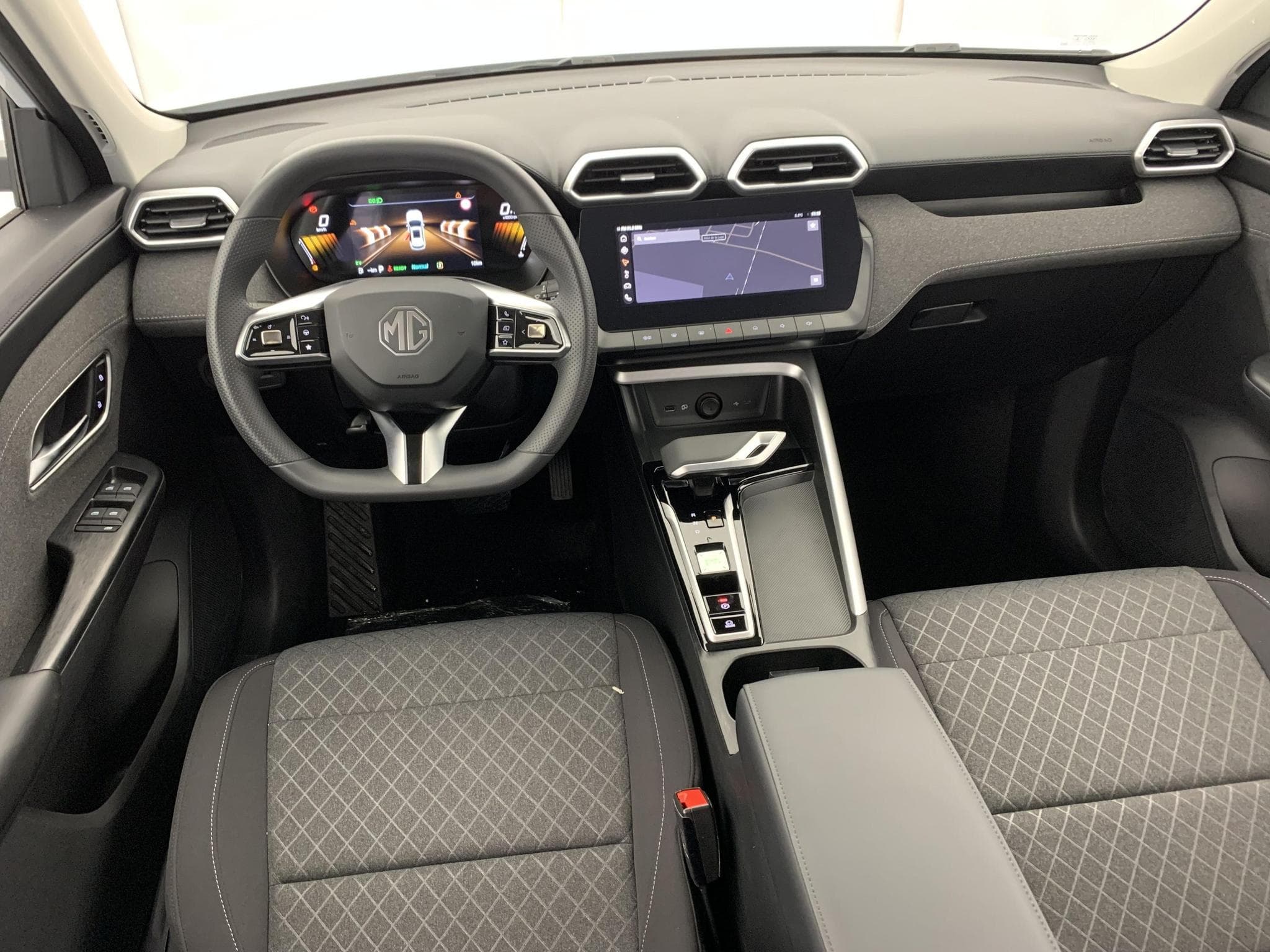 Mg ZS 1.5 L Hybrid+ 197 ch Standard (2025) - Foto 17