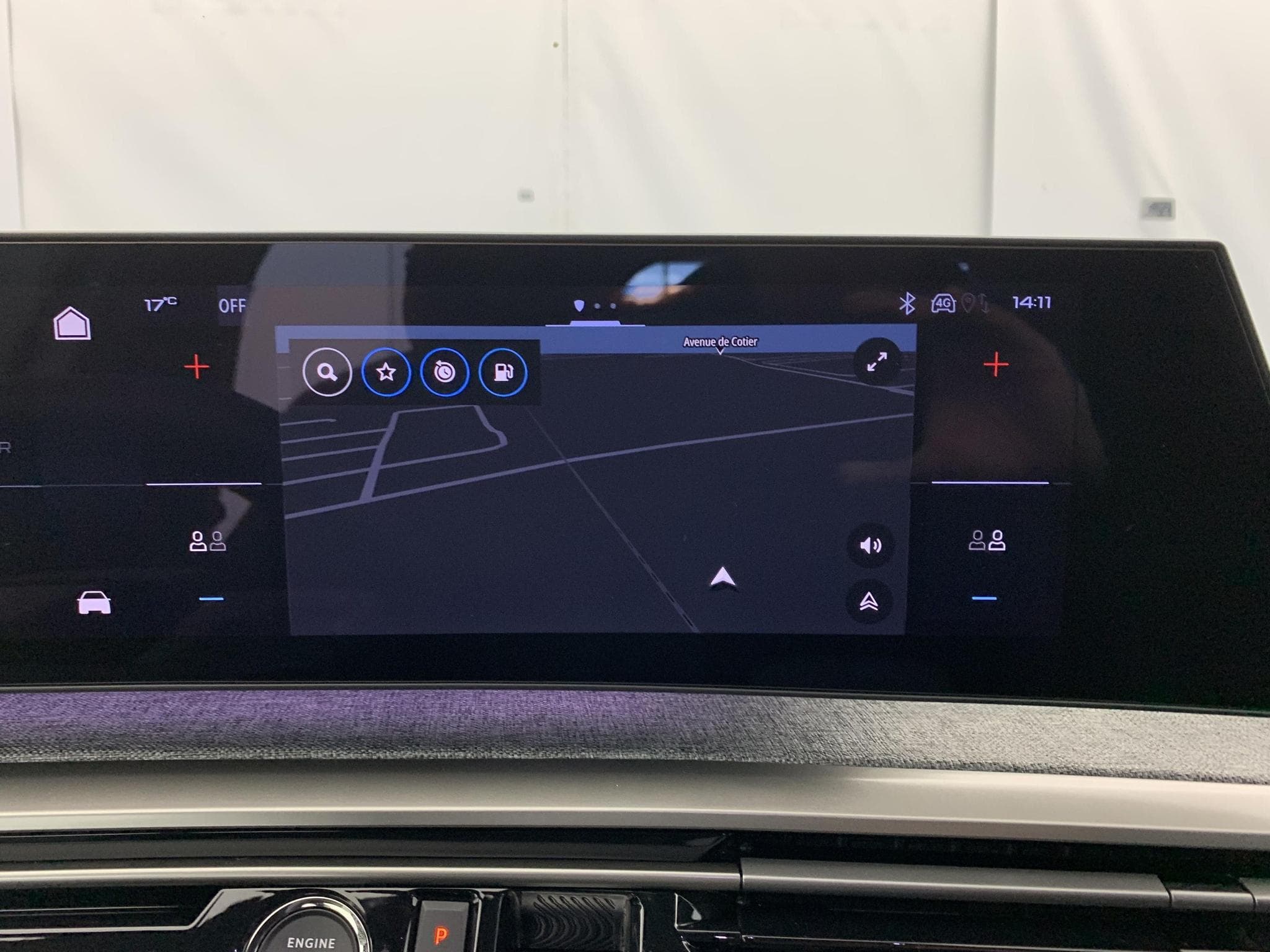 Peugeot 5008 Hybrid 145 e-DCS6 GT (2025) - Foto 15