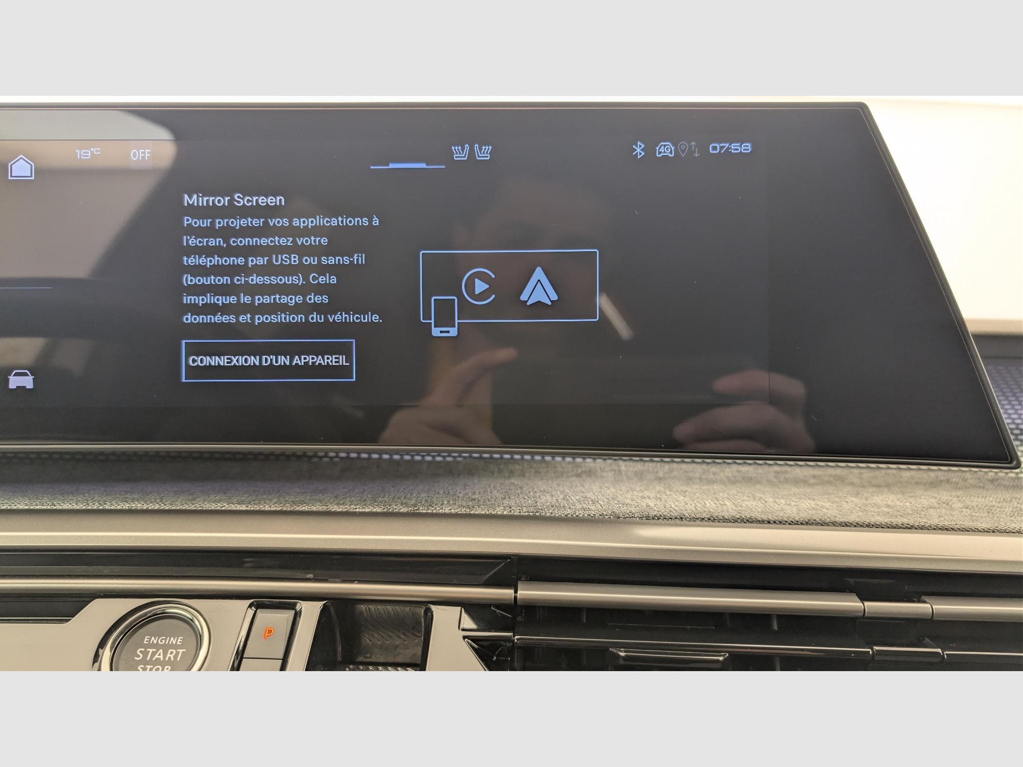 Peugeot 3008 Hybrid 145 e-DCS6 GT (2025) - Foto 18