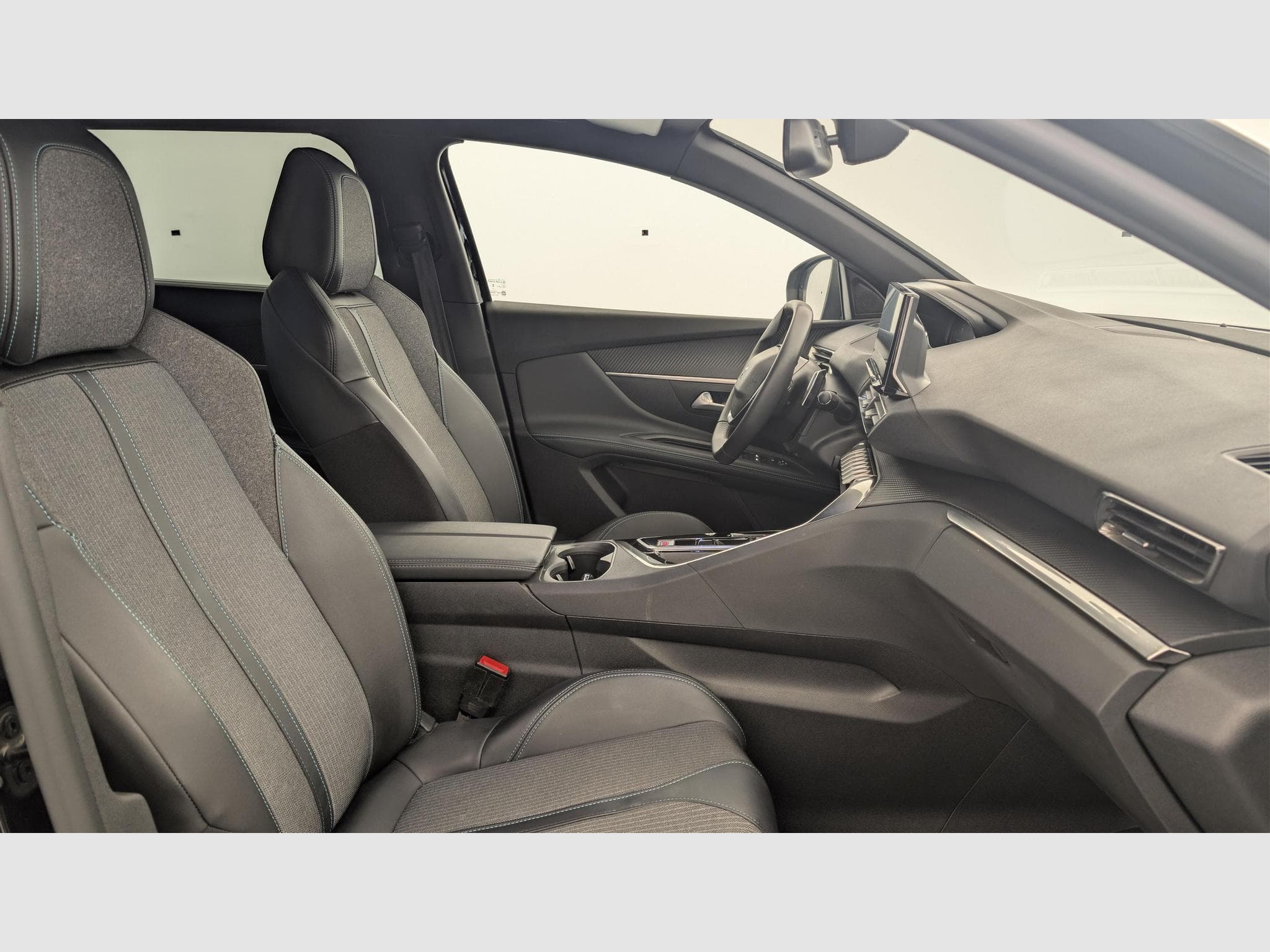 Peugeot 5008 Hybrid 136 e-DCS6 Allure Pack (2024) - Foto 9