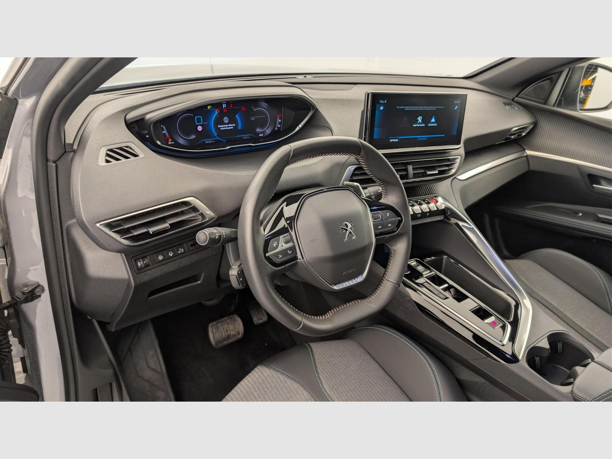 Peugeot 5008 Hybrid 136 e-DCS6 Allure Pack (2024) - Foto 15