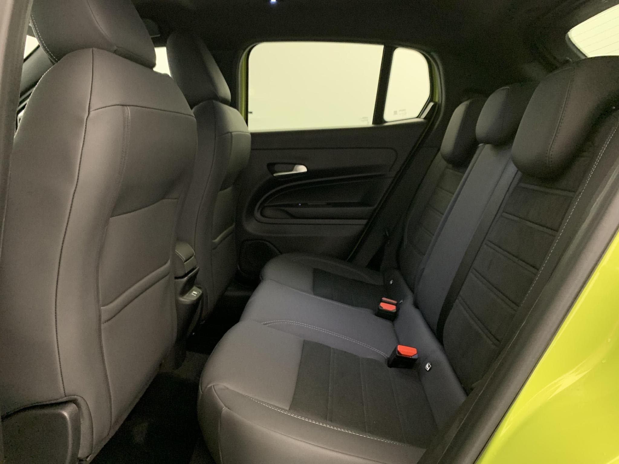 Fiat 600 T-Gen 3 1.2 Hybrid 145ch eDCT6 Sport (2026) - Foto 20