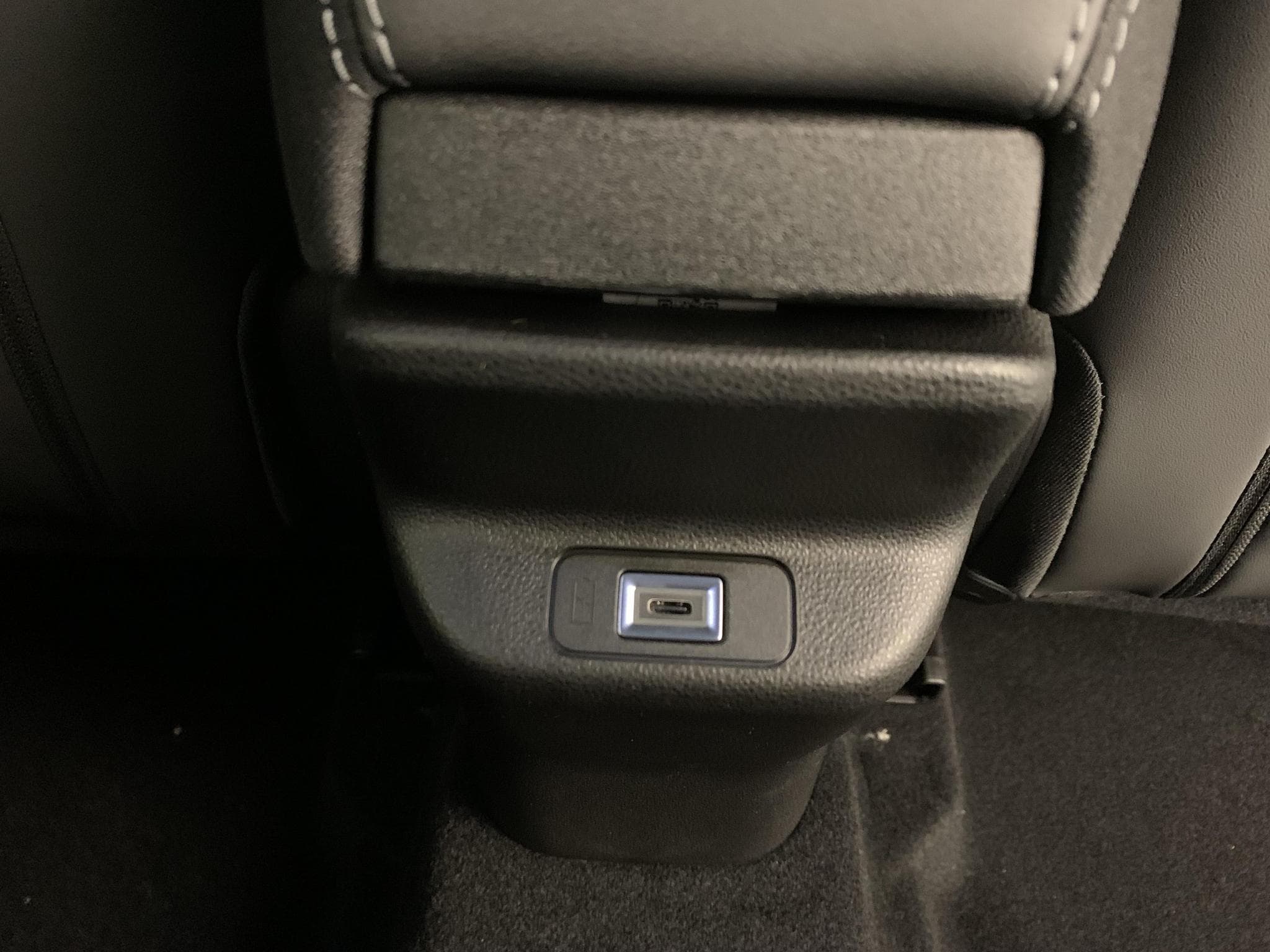 Fiat 600 T-Gen 3 1.2 Hybrid 145ch eDCT6 Sport (2026) - Foto 17