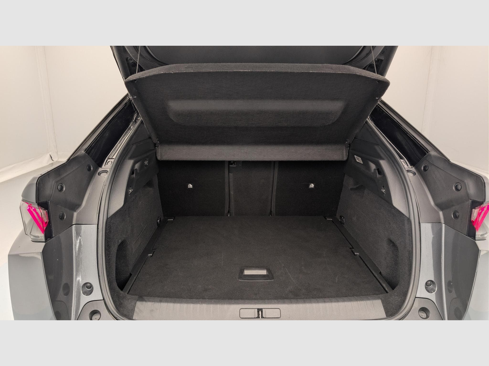 Peugeot 3008 Hybrid 145 e-DCS6 GT (2025) - Foto 11