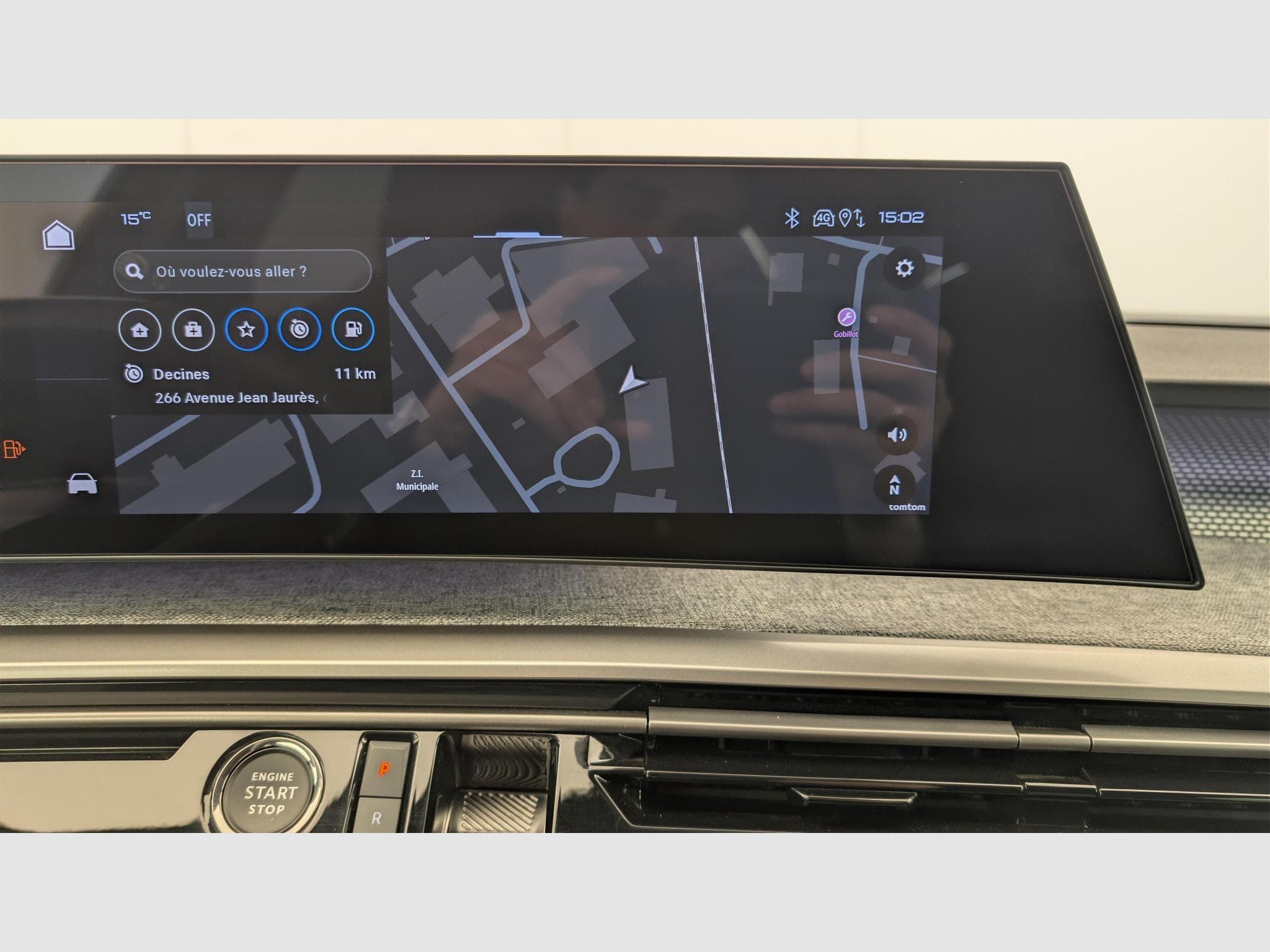 Peugeot 3008 Hybrid 145 e-DCS6 GT (2025) - Foto 18