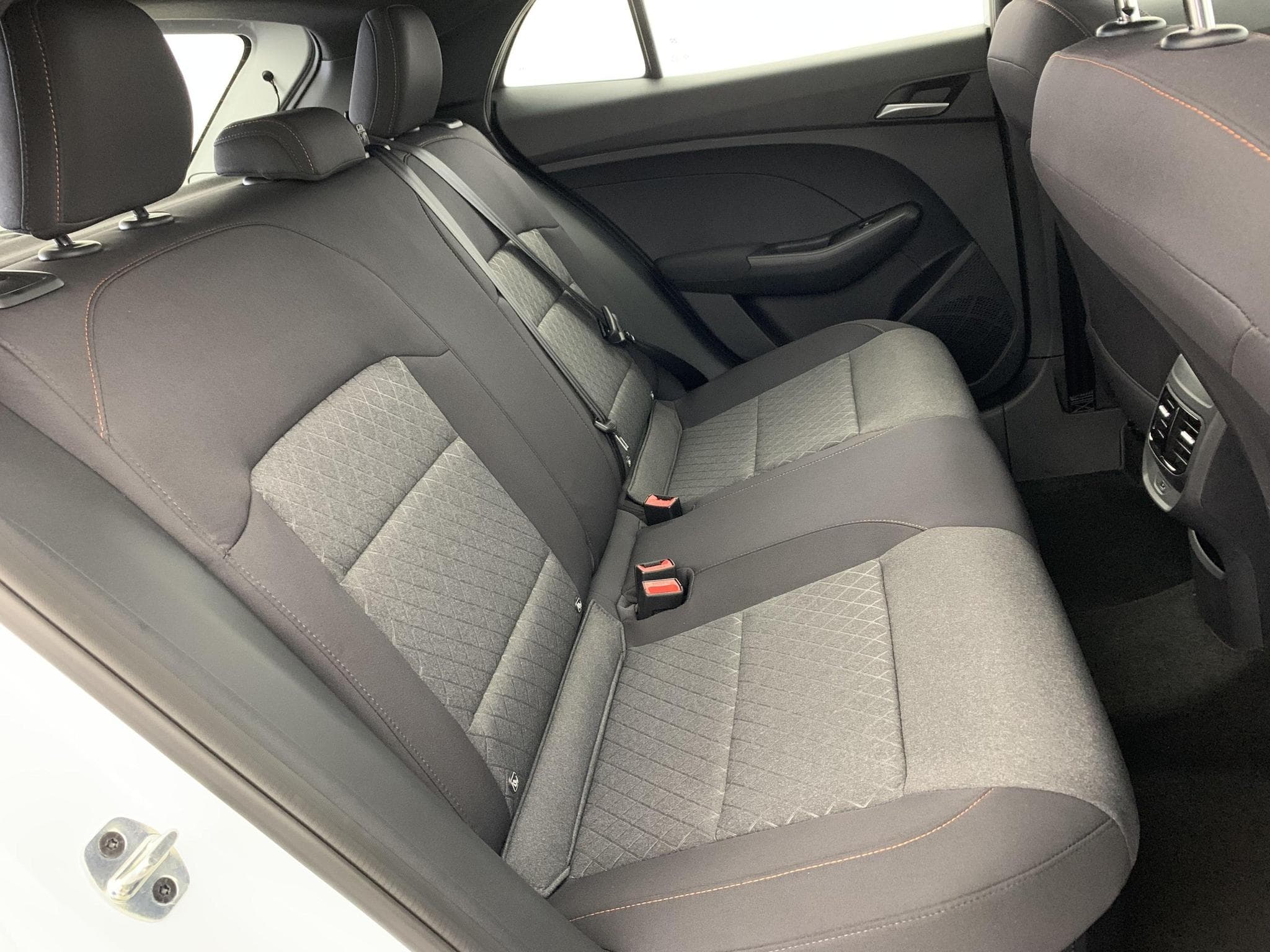 Mg MG3 1.5 L Hybrid+ 195 ch Comfort (2026) - Foto 13