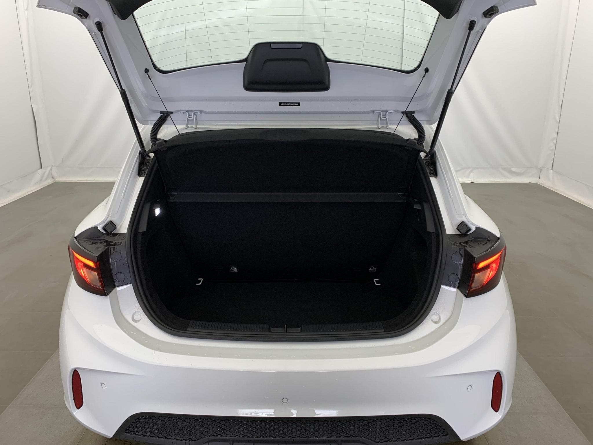 Mg MG3 1.5 L Hybrid+ 195 ch Comfort (2026) - Foto 14