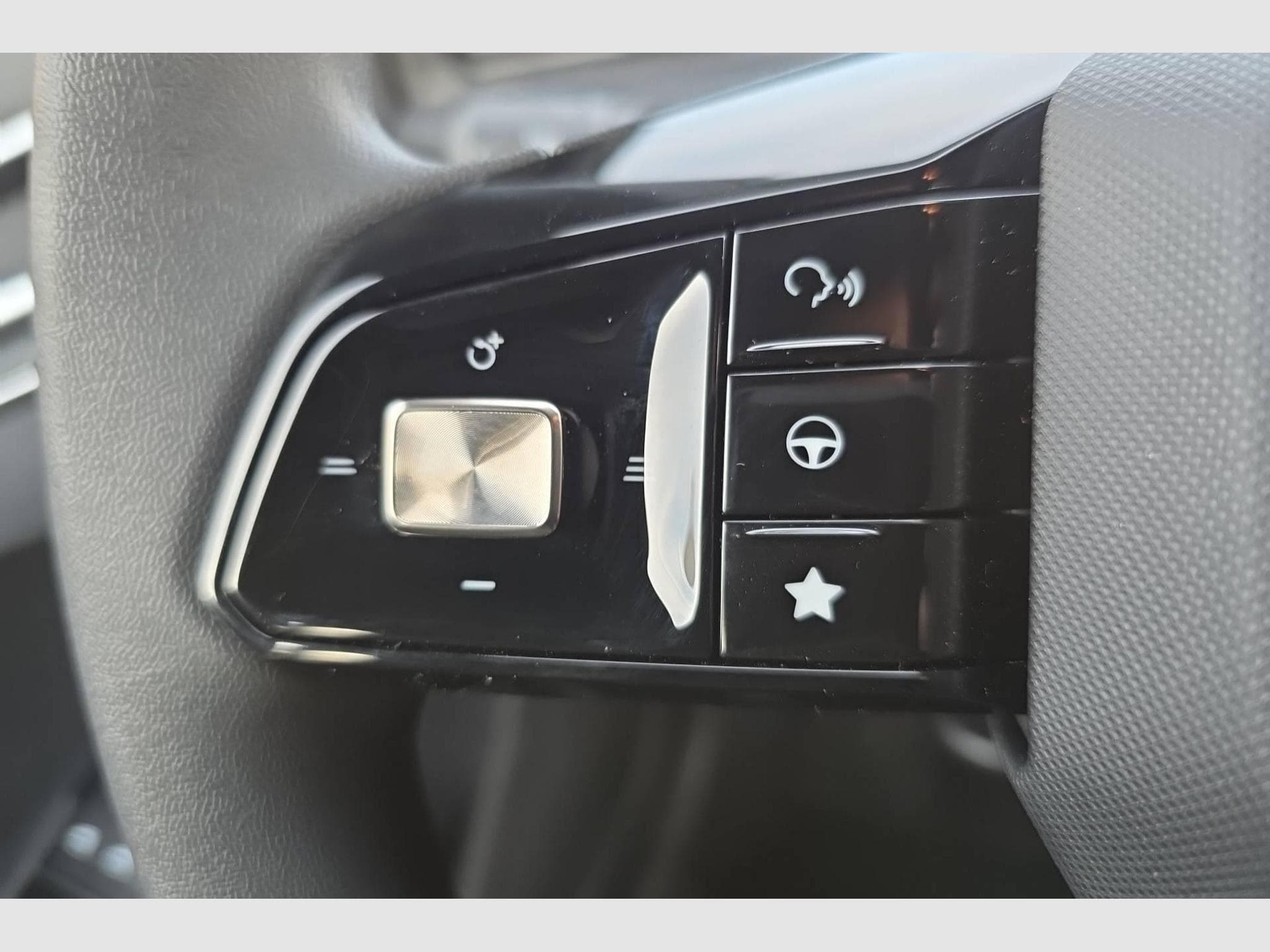 Mg MG3 1.5 L Hybrid+ 195 ch Comfort (2026) - Foto 15