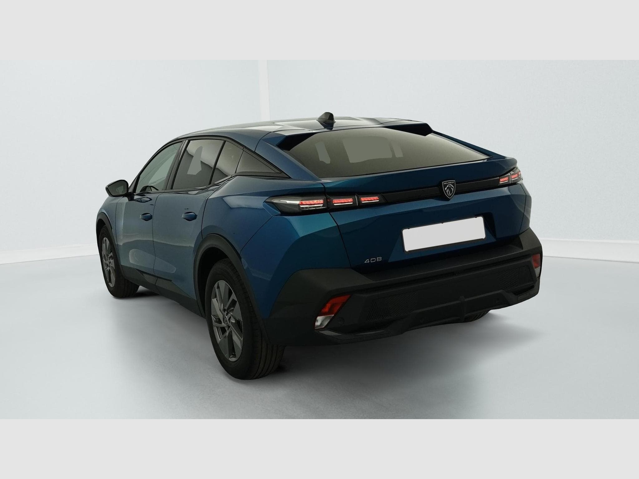 Peugeot 408 Hybrid 136 e-DCS6 Allure (2025) - Foto 5