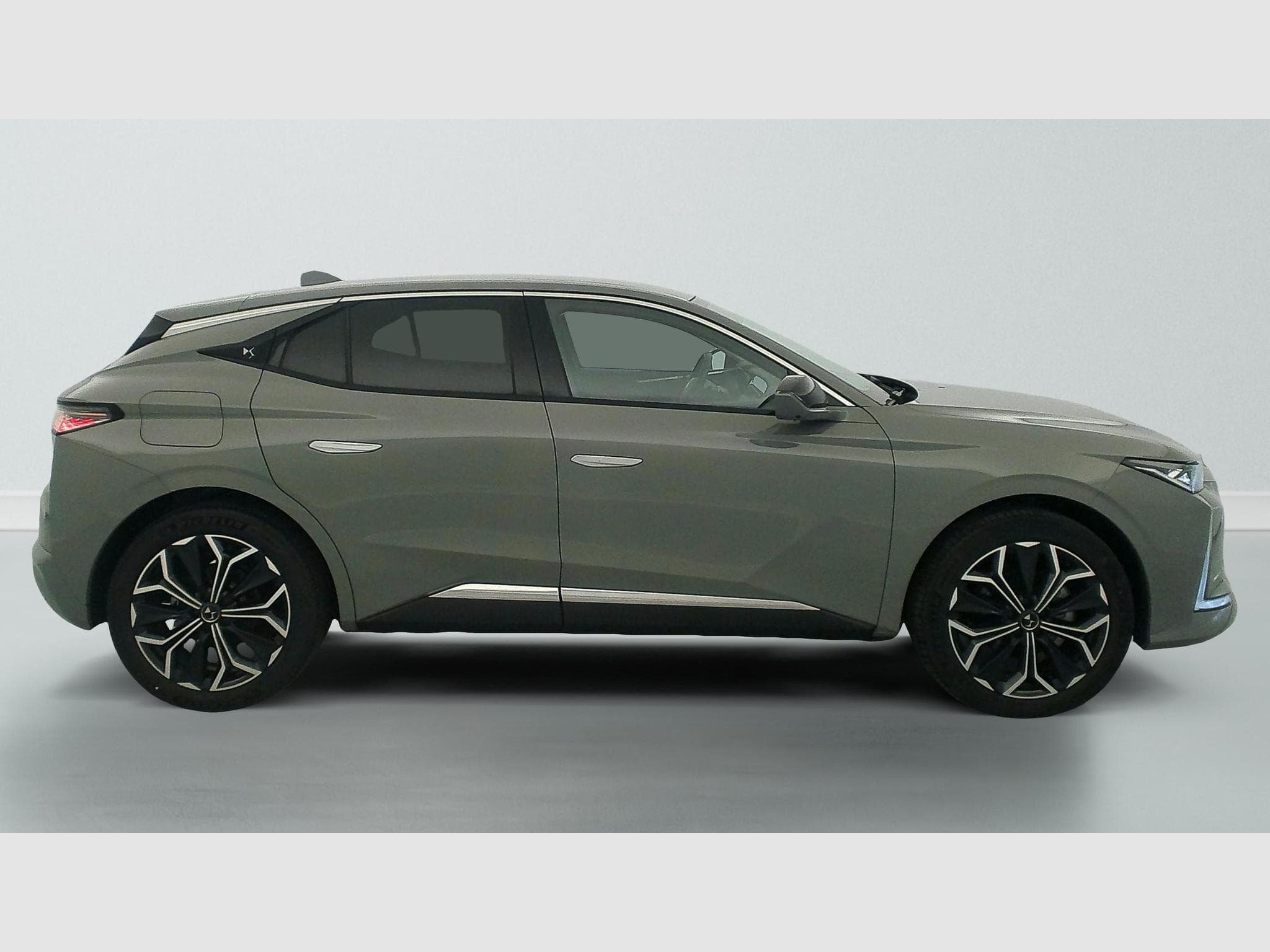 DS Automobiles DS4 PureTech 130 EAT8 Rivoli (2024) - Foto 8