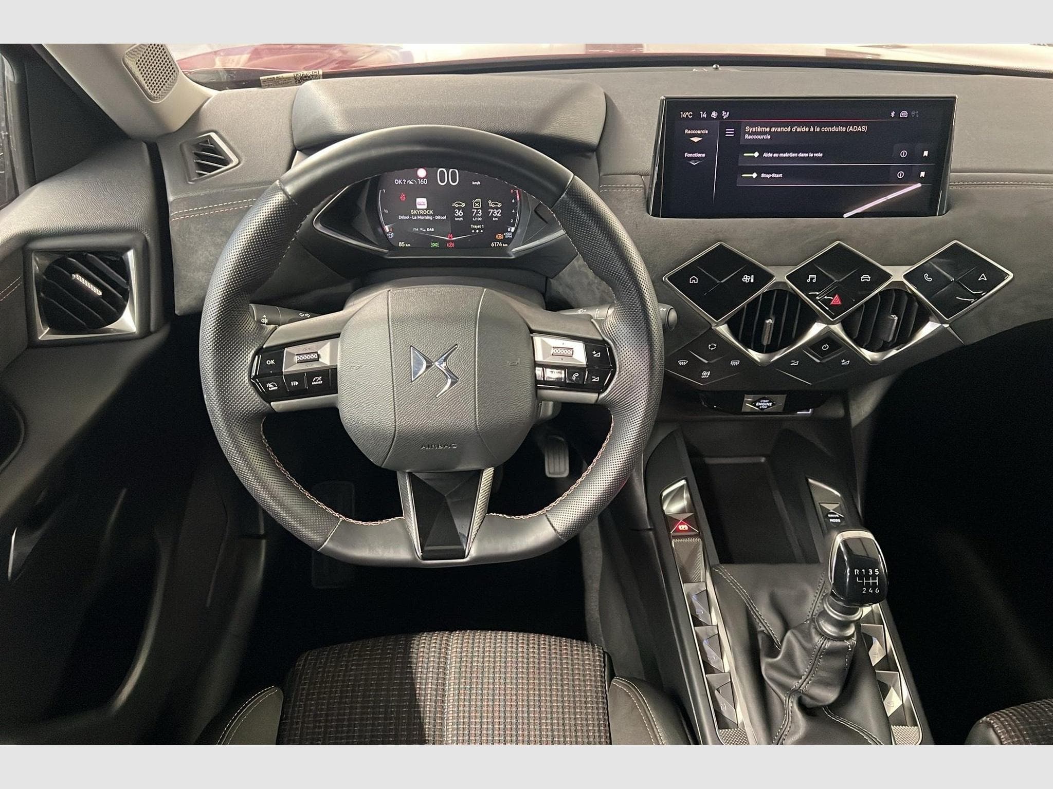 DS Automobiles DS3 PureTech 100 BVM6 Performance Line (2024) - Foto 13