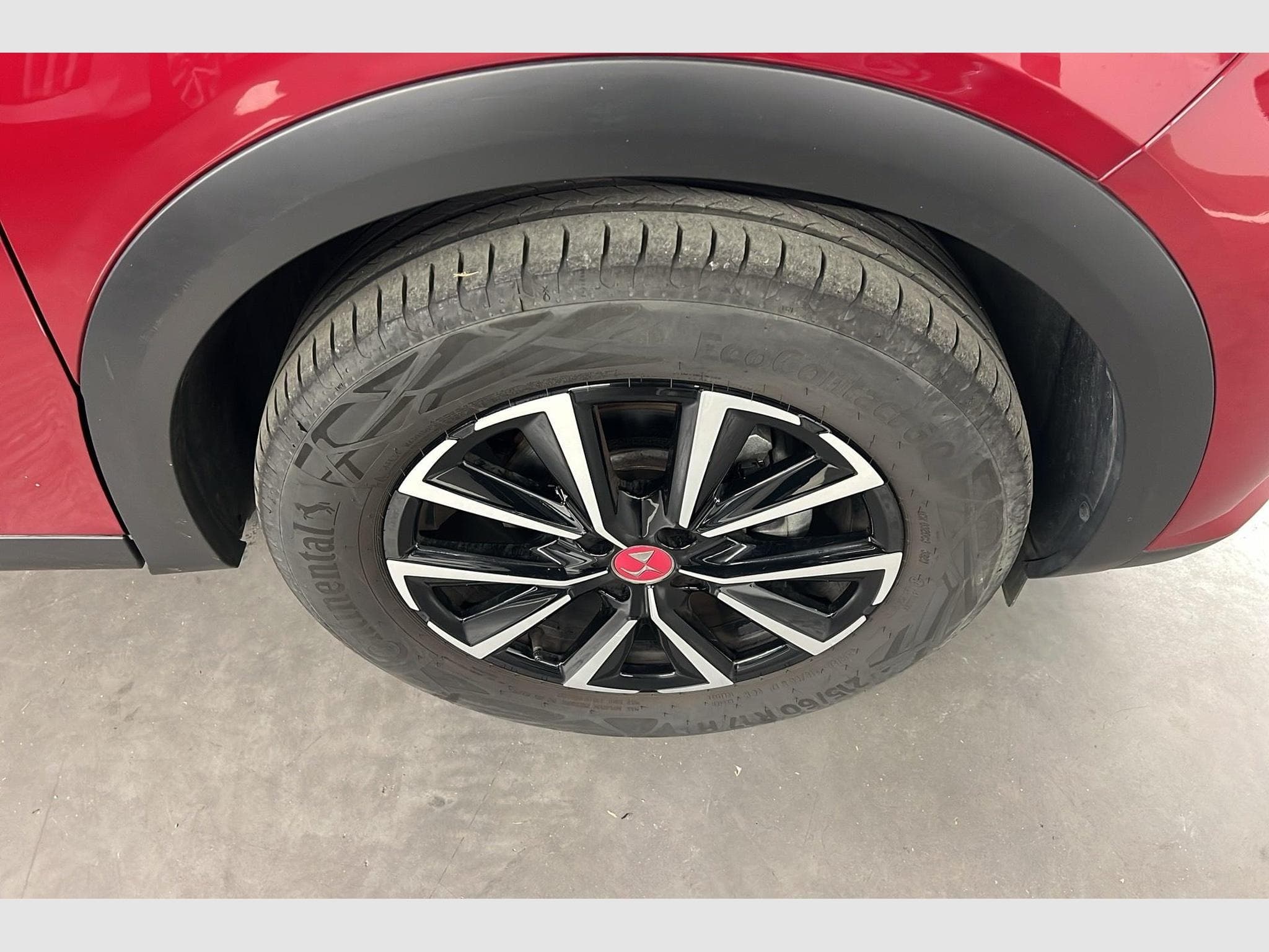 DS Automobiles DS3 PureTech 100 BVM6 Performance Line (2024) - Foto 19
