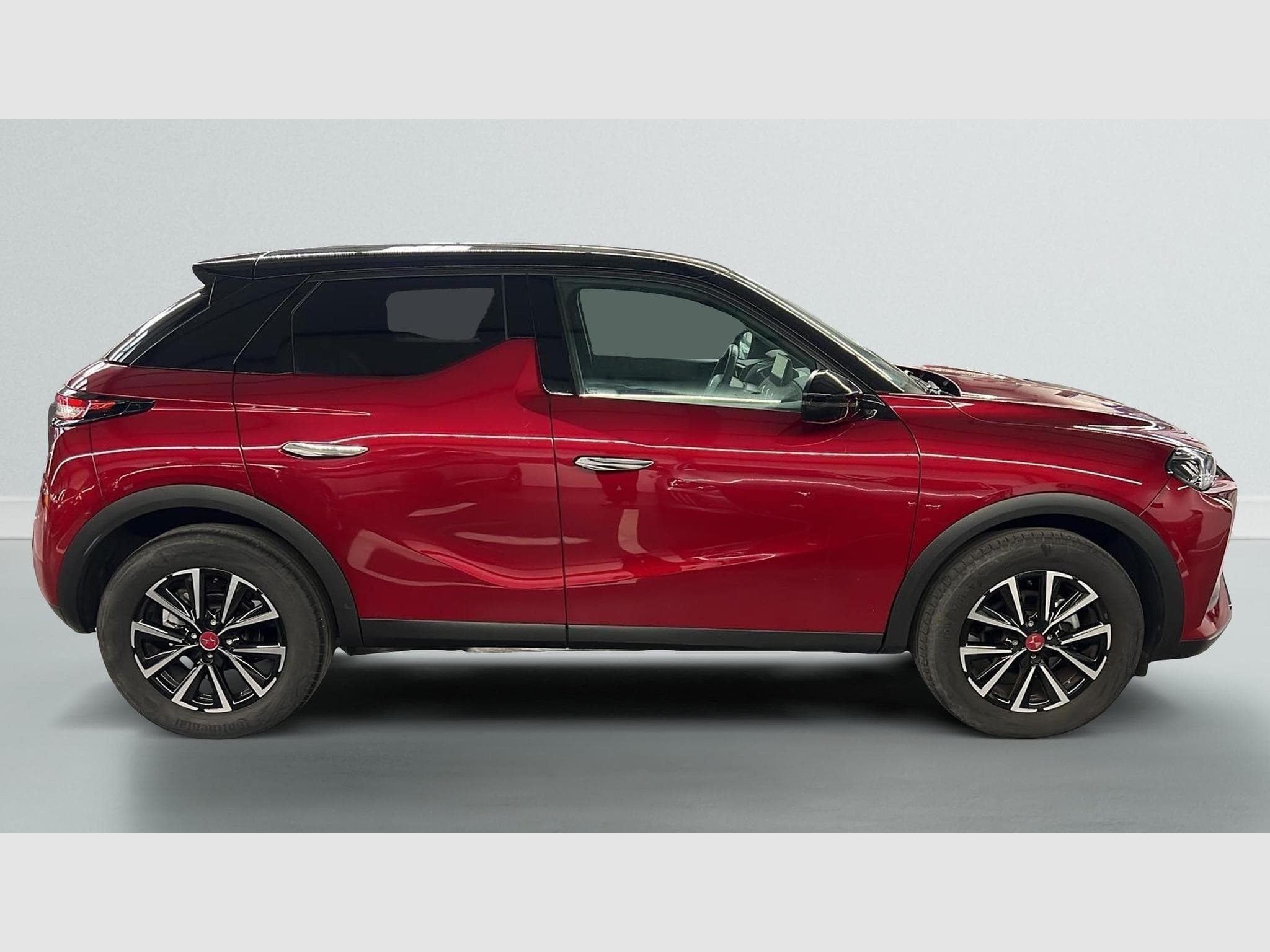 DS Automobiles DS3 PureTech 100 BVM6 Performance Line (2024) - Foto 8
