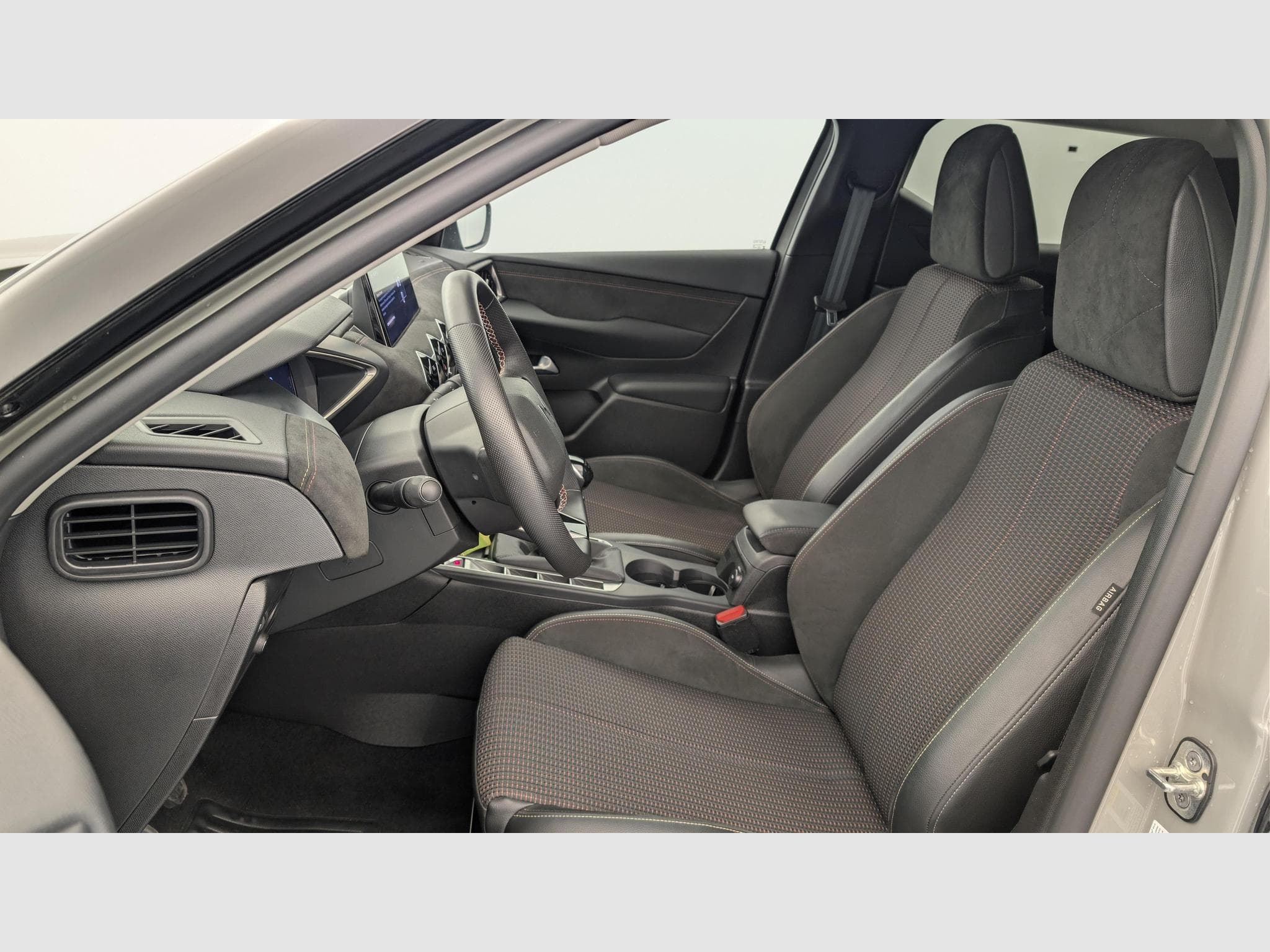 DS Automobiles DS3 PureTech 100 BVM6 Performance Line (2024) - Foto 16
