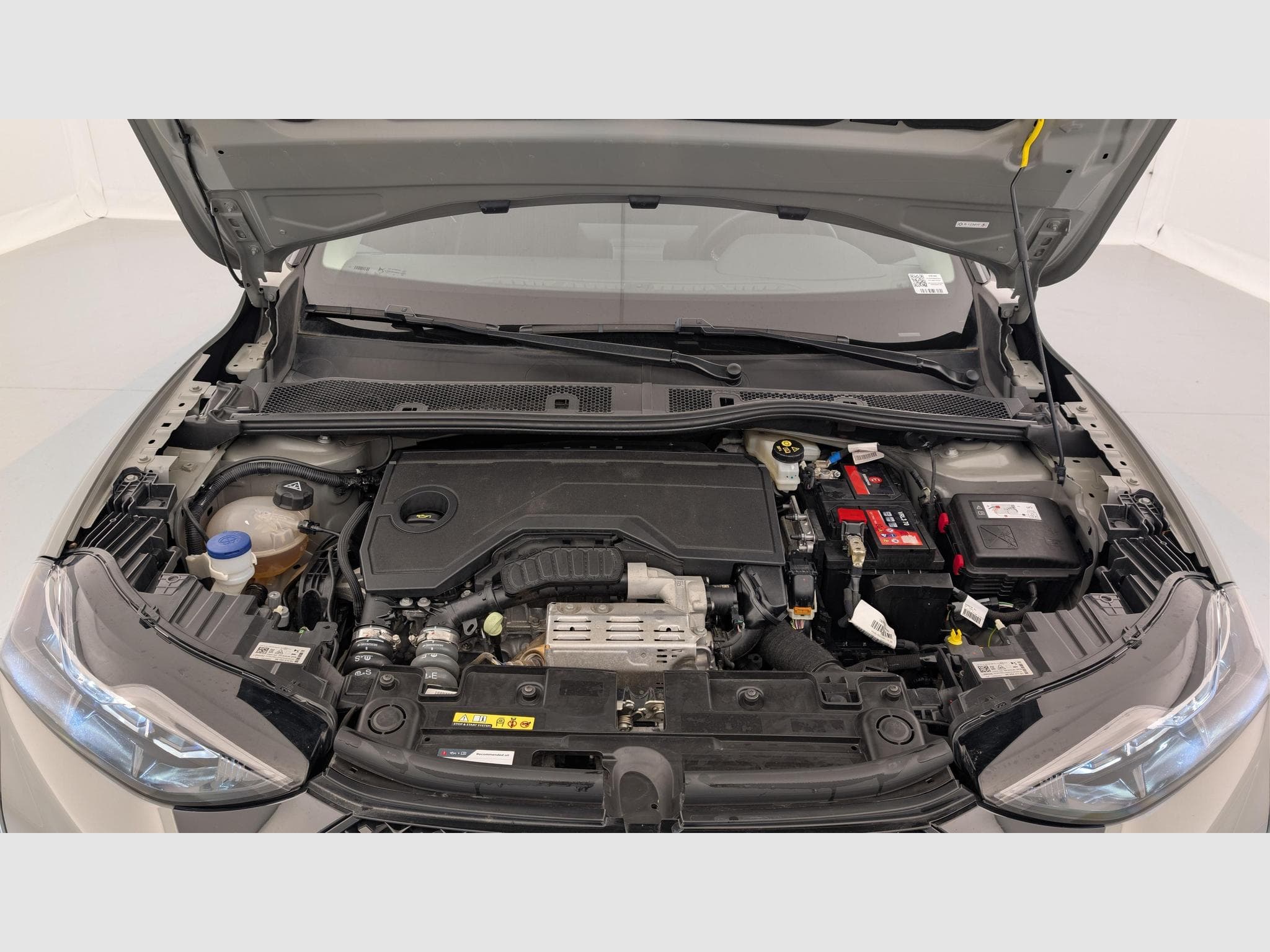 DS Automobiles DS3 PureTech 100 BVM6 Performance Line (2024) - Foto 19