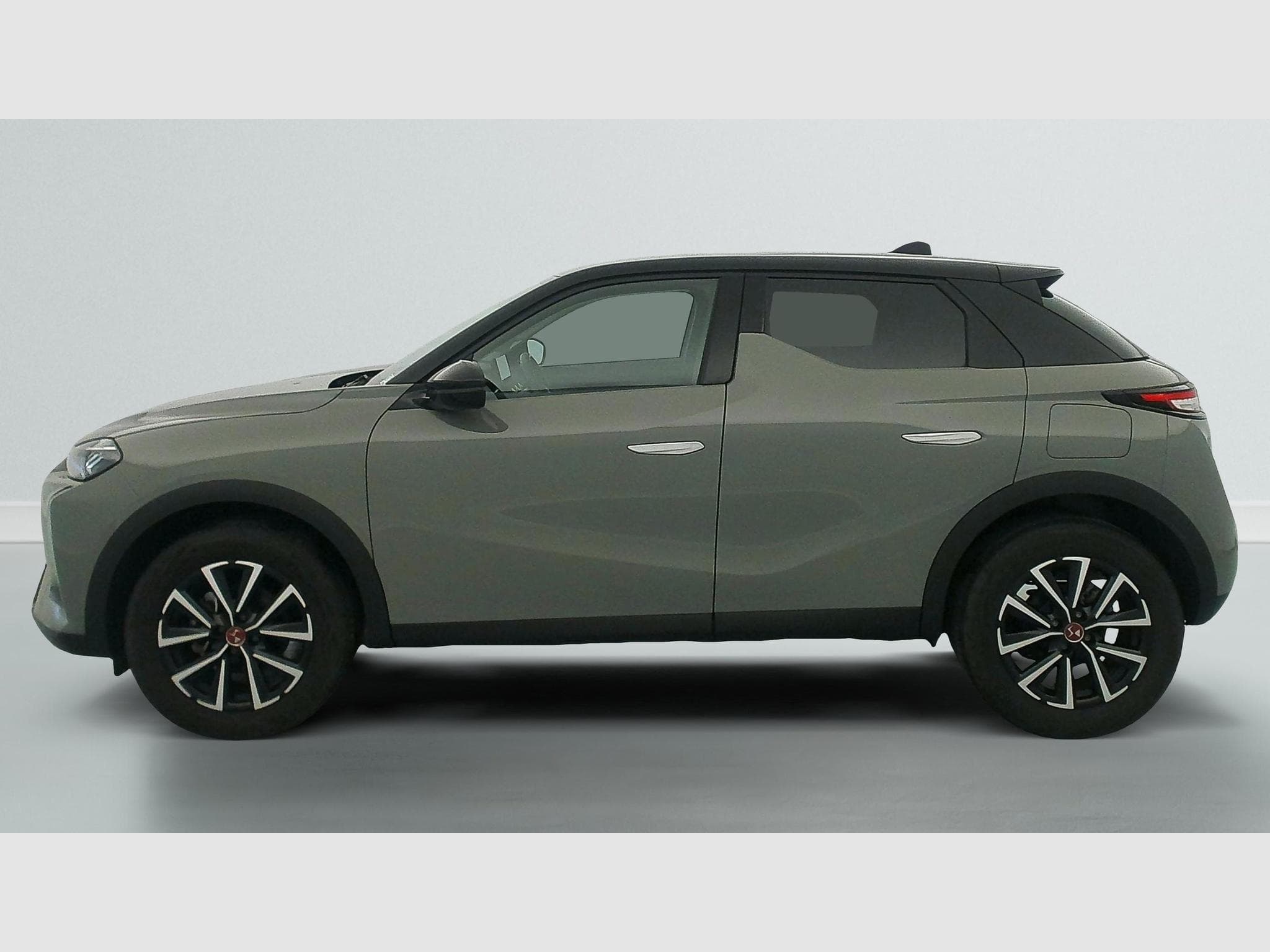 DS Automobiles DS3 PureTech 100 BVM6 Performance Line (2024) - Foto 4