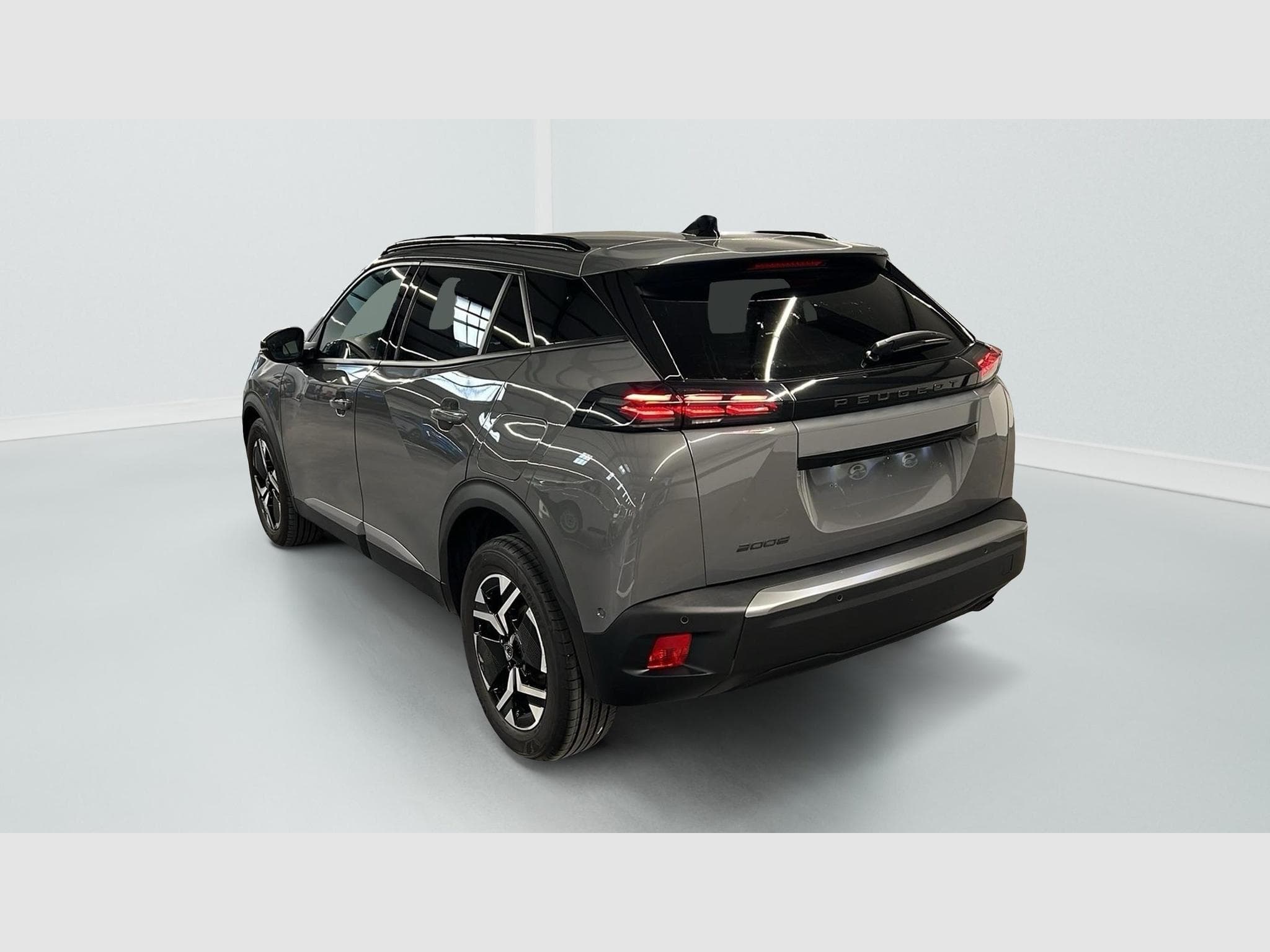 Peugeot 2008 PureTech 100 S&S BVM6 Allure (2024) - Foto 9