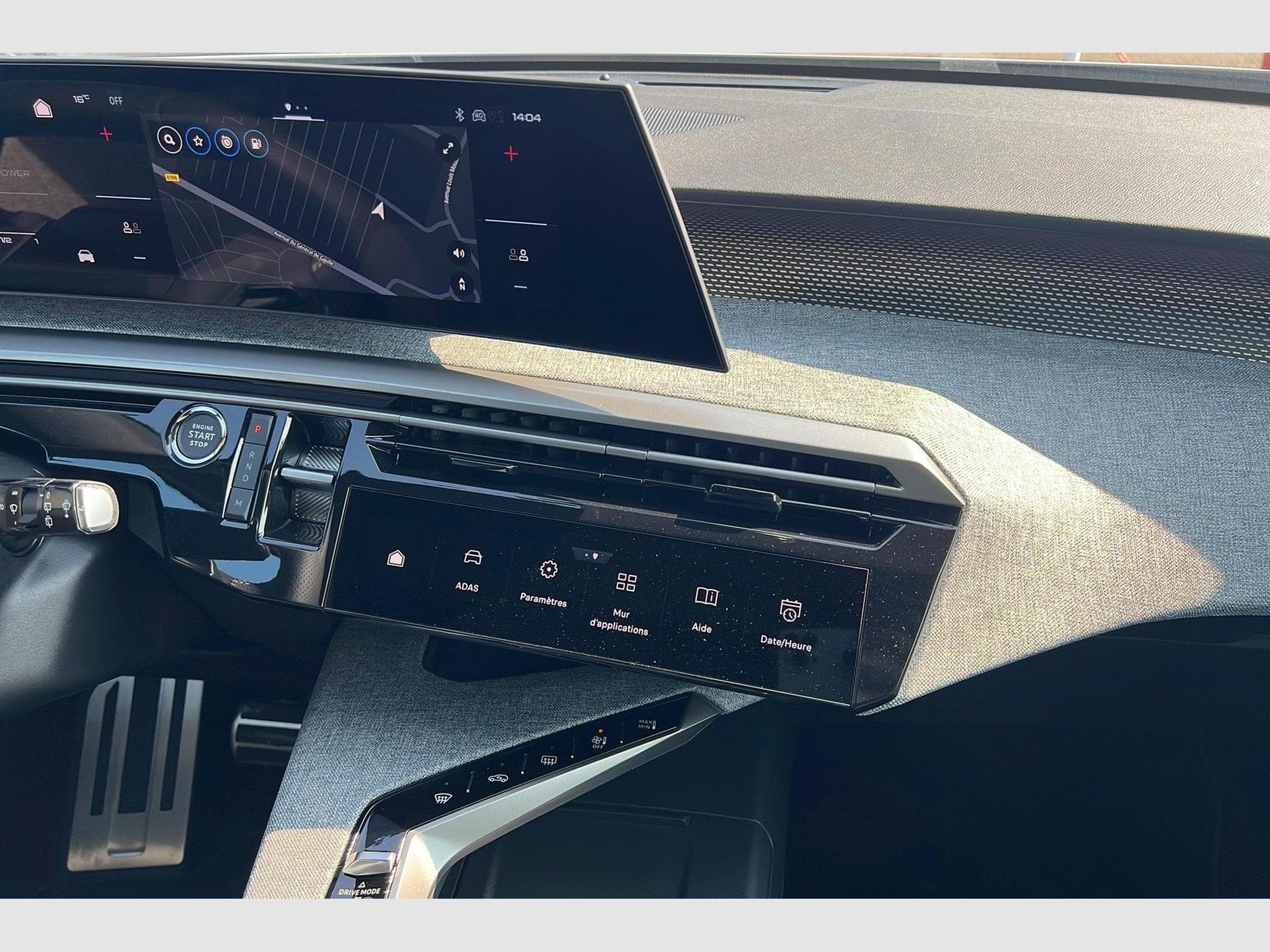 Peugeot 5008 Hybrid 145 e-DCS6 GT (2025) - Foto 17