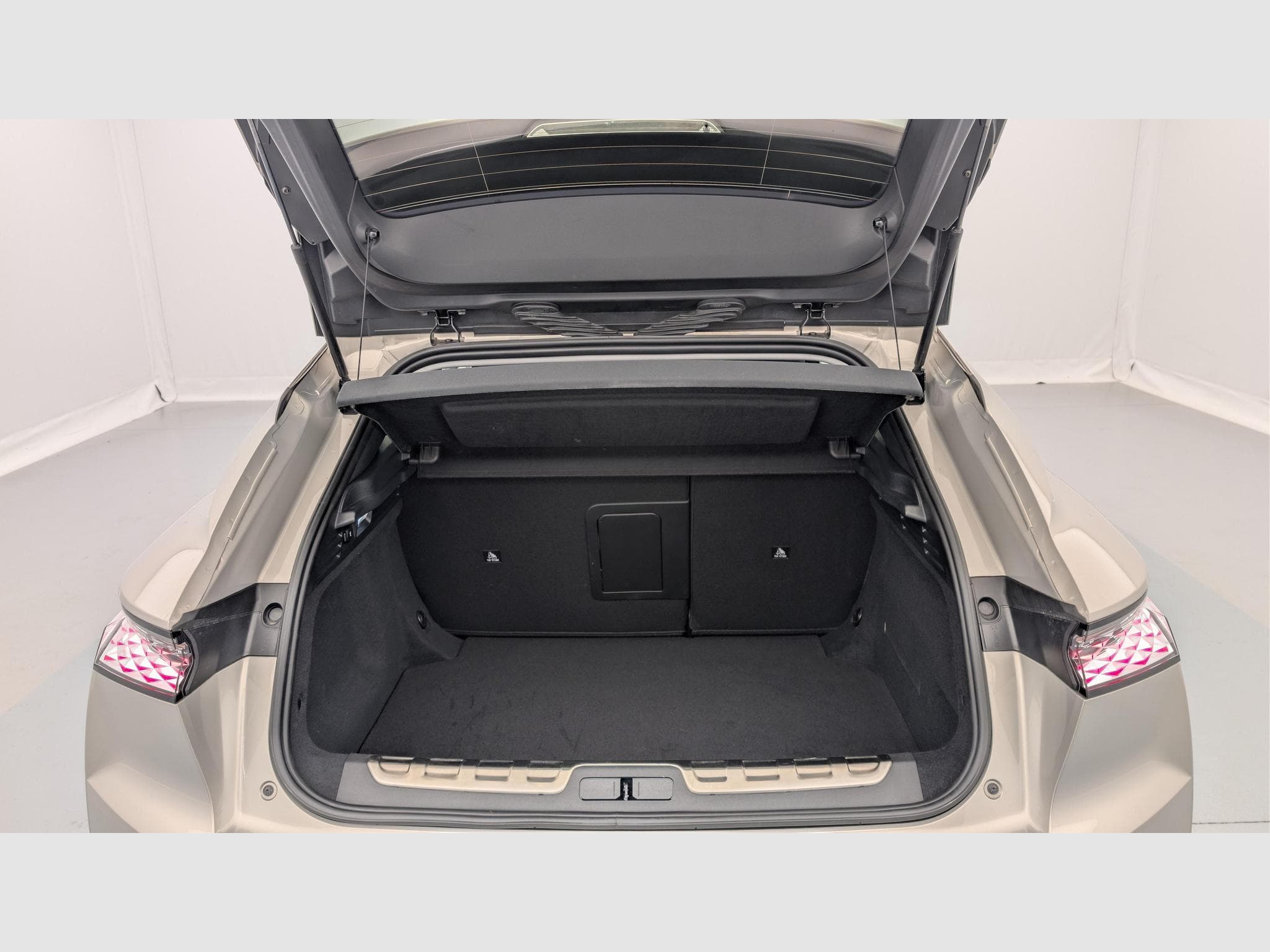 DS Automobiles DS4 PureTech 130 EAT8 Etoile - Alcantara (2024) - Foto 11