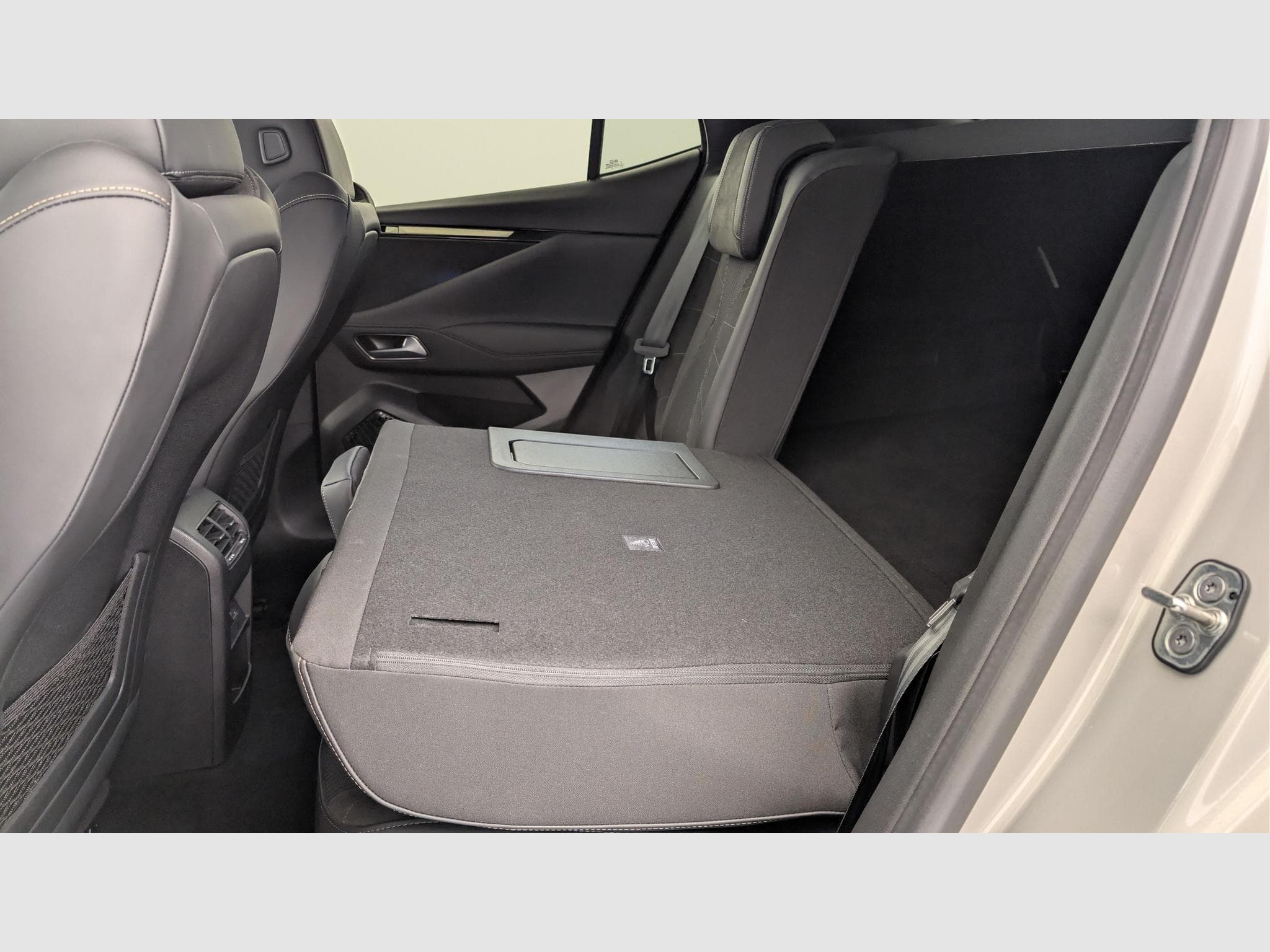 DS Automobiles DS4 PureTech 130 EAT8 Etoile - Alcantara (2024) - Foto 12