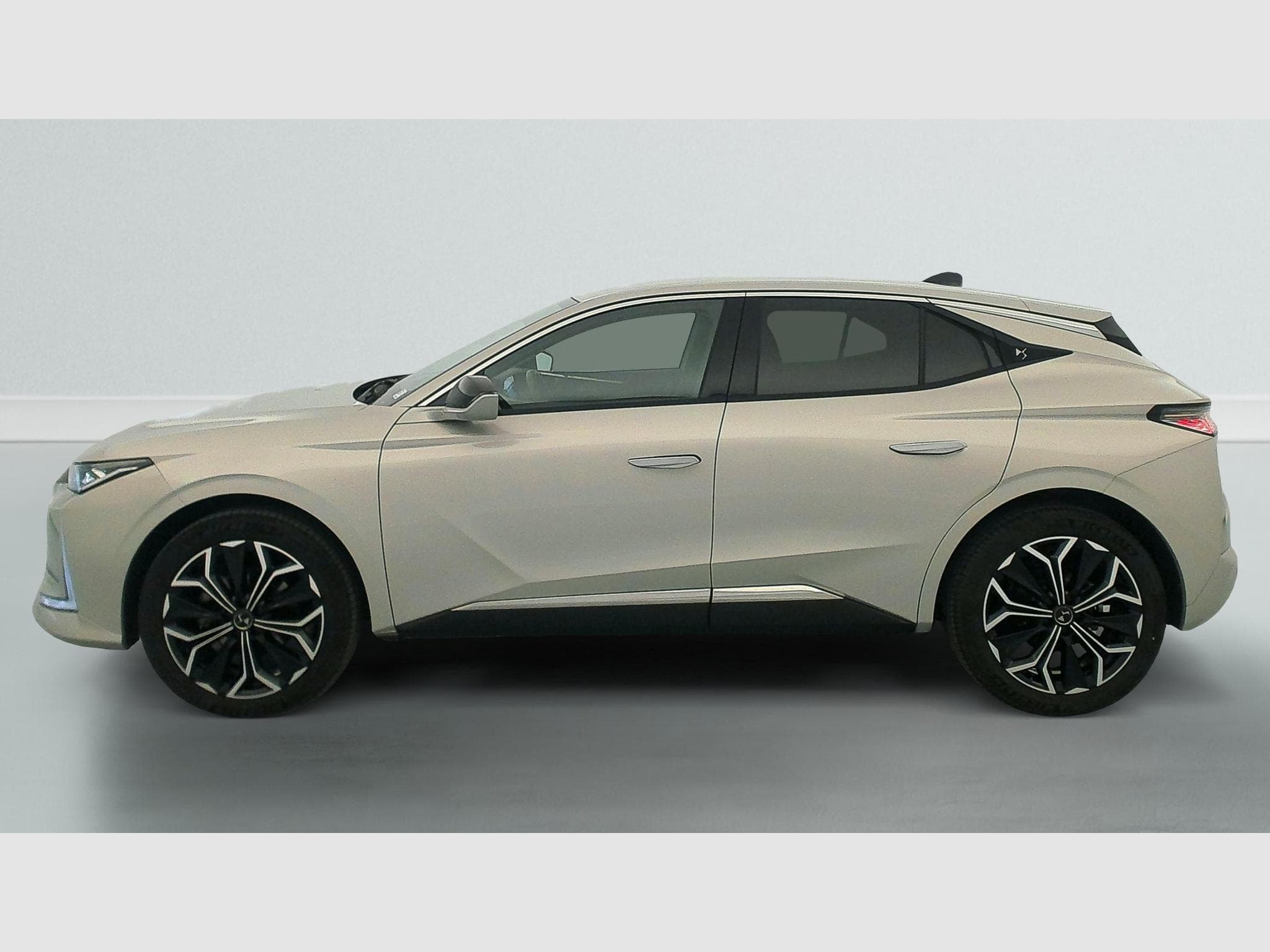 DS Automobiles DS4 PureTech 130 EAT8 Etoile - Alcantara (2024) - Foto 4