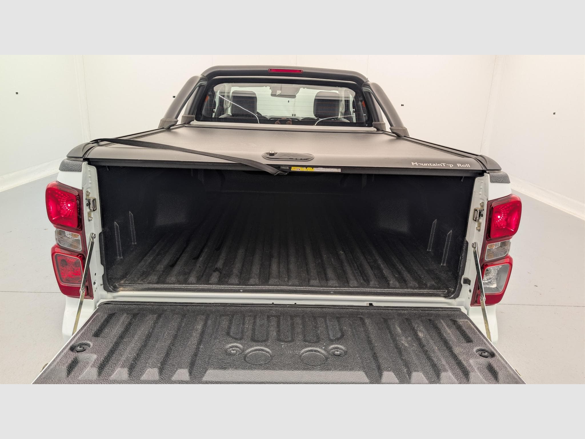 Isuzu D-MAX N60 SPACE CAB 1.9 164 CH 4X4 BVA BB (2024) - Foto 11