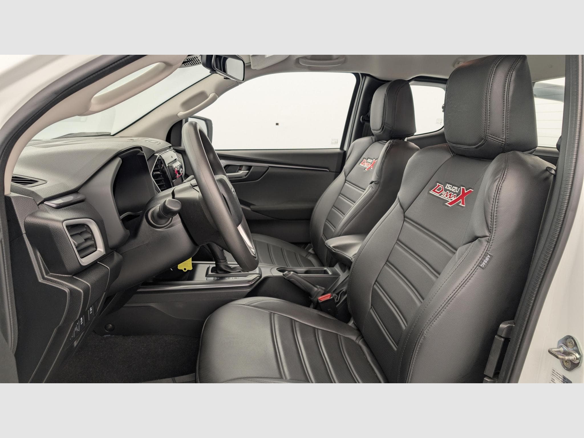Isuzu D-MAX N60 SPACE CAB 1.9 164 CH 4X4 BVA BB (2024) - Foto 16