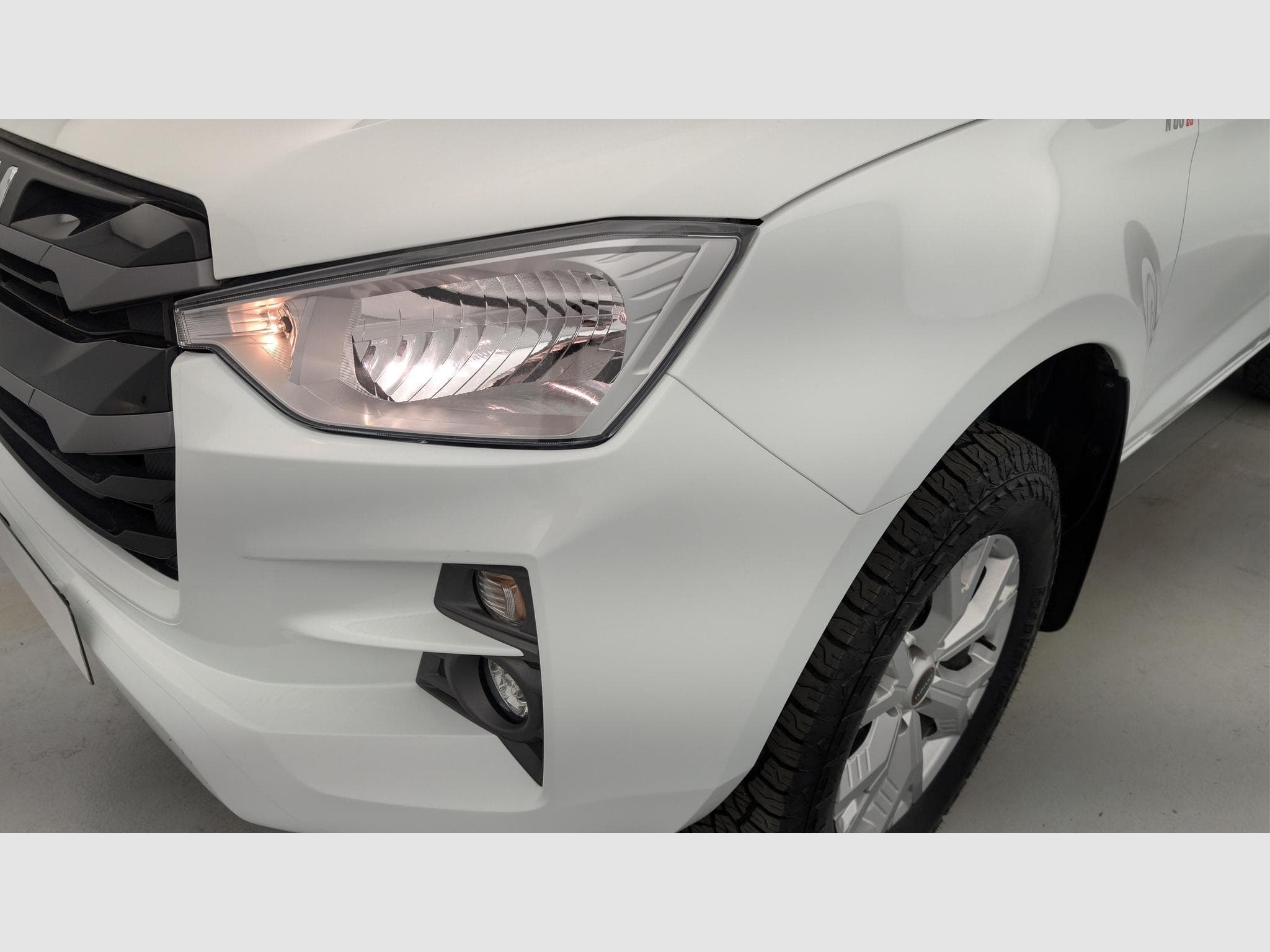 Isuzu D-MAX N60 SPACE CAB 1.9 164 CH 4X4 BVA BB (2024) - Foto 19