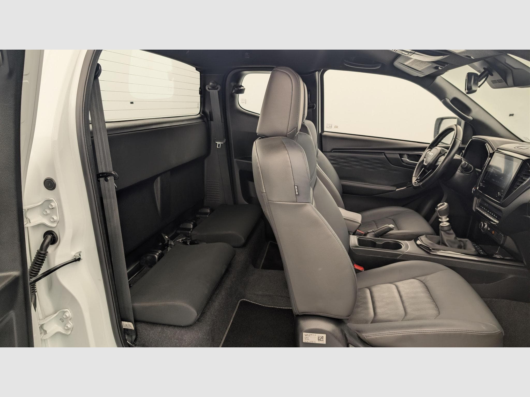 Isuzu D-MAX 1.9 4X4 SPACE CAB N60 NSPORT MT (2024) - Photo 10