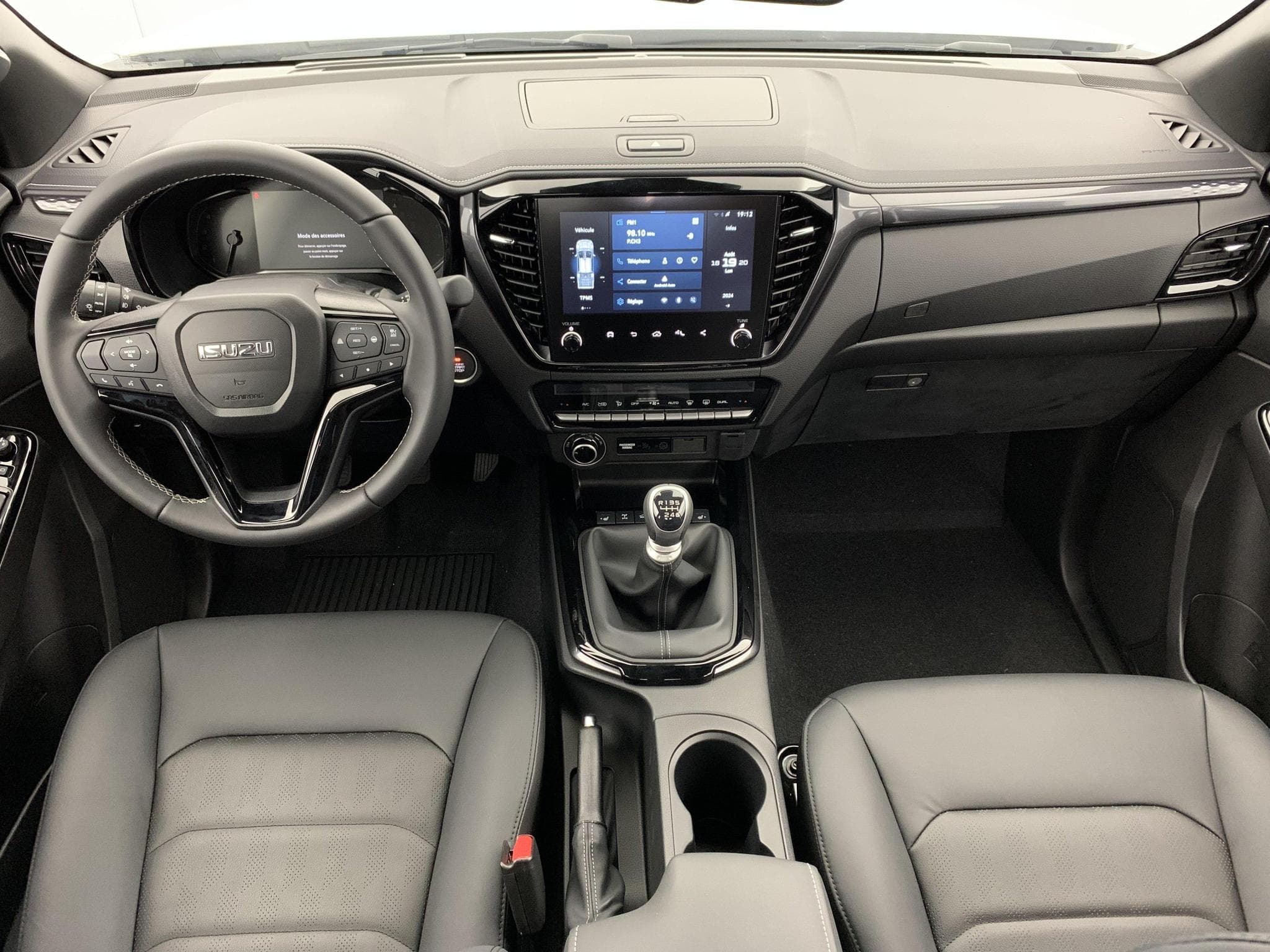 Isuzu D-MAX 1.9 4X4 SPACE CAB N60 NSPORT MT (2024) - Photo 20