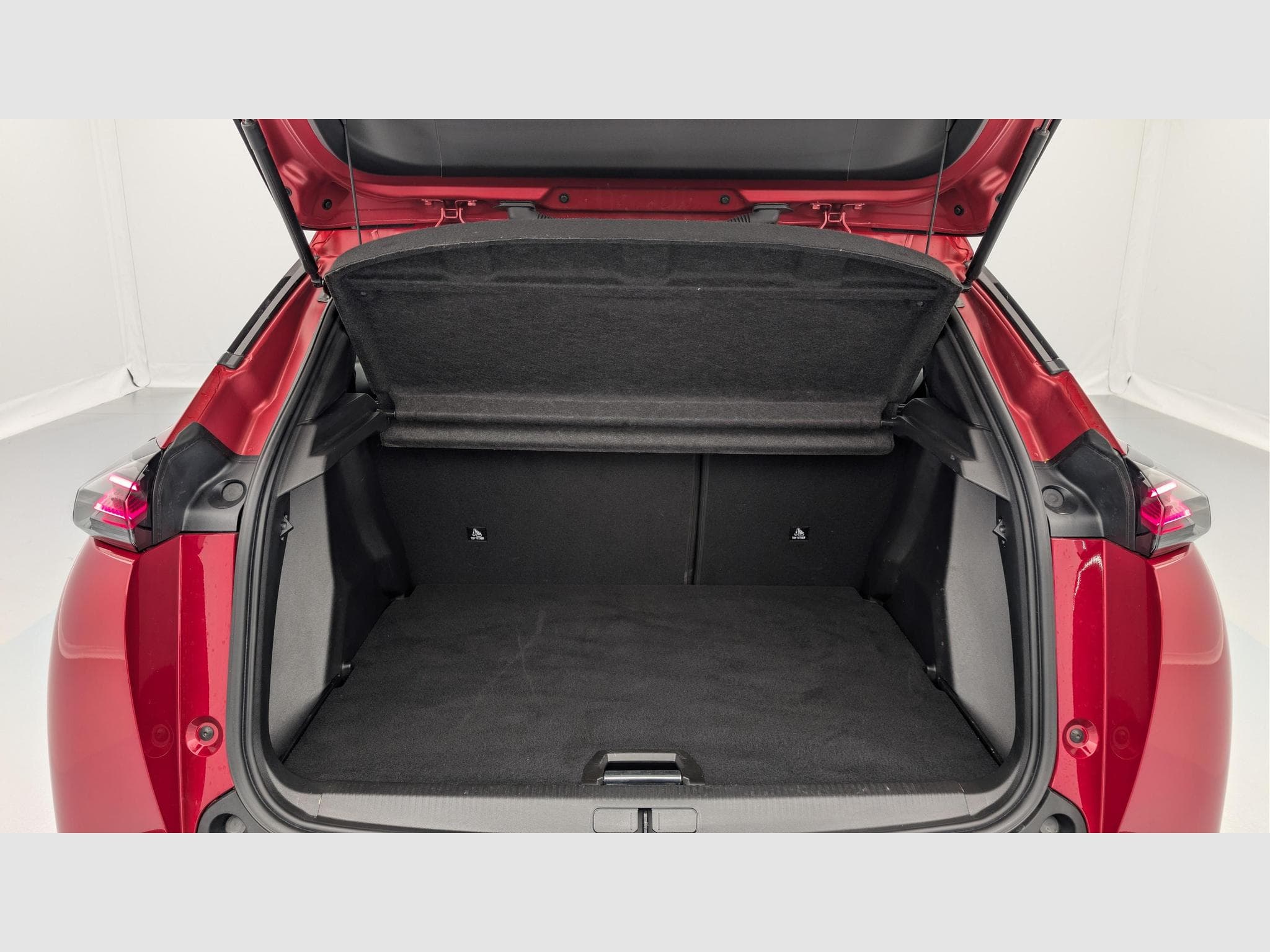 Peugeot 2008 100 S&S BVM6 Allure (2025) - Photo 11