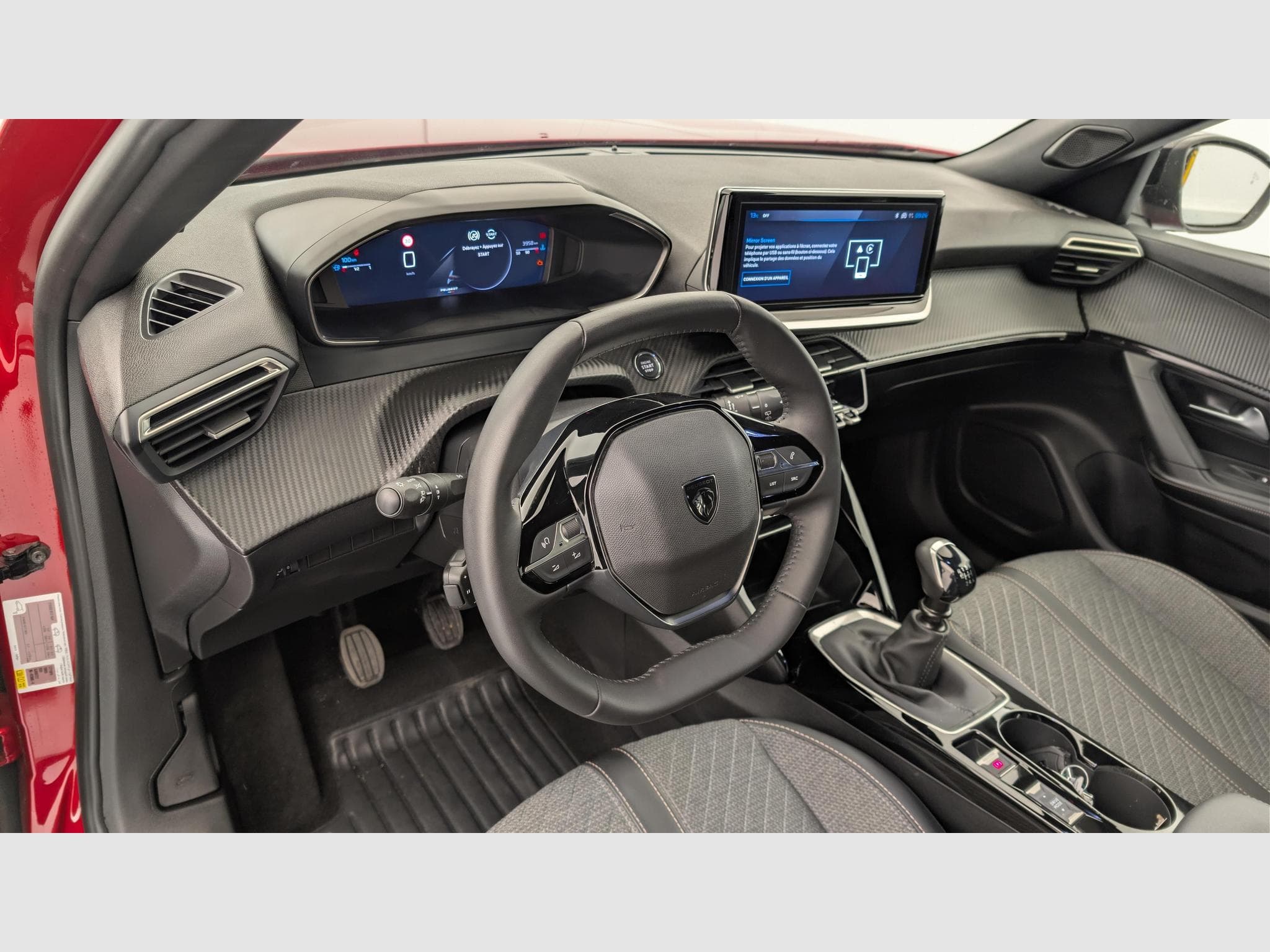 Peugeot 2008 100 S&S BVM6 Allure (2025) - Photo 15